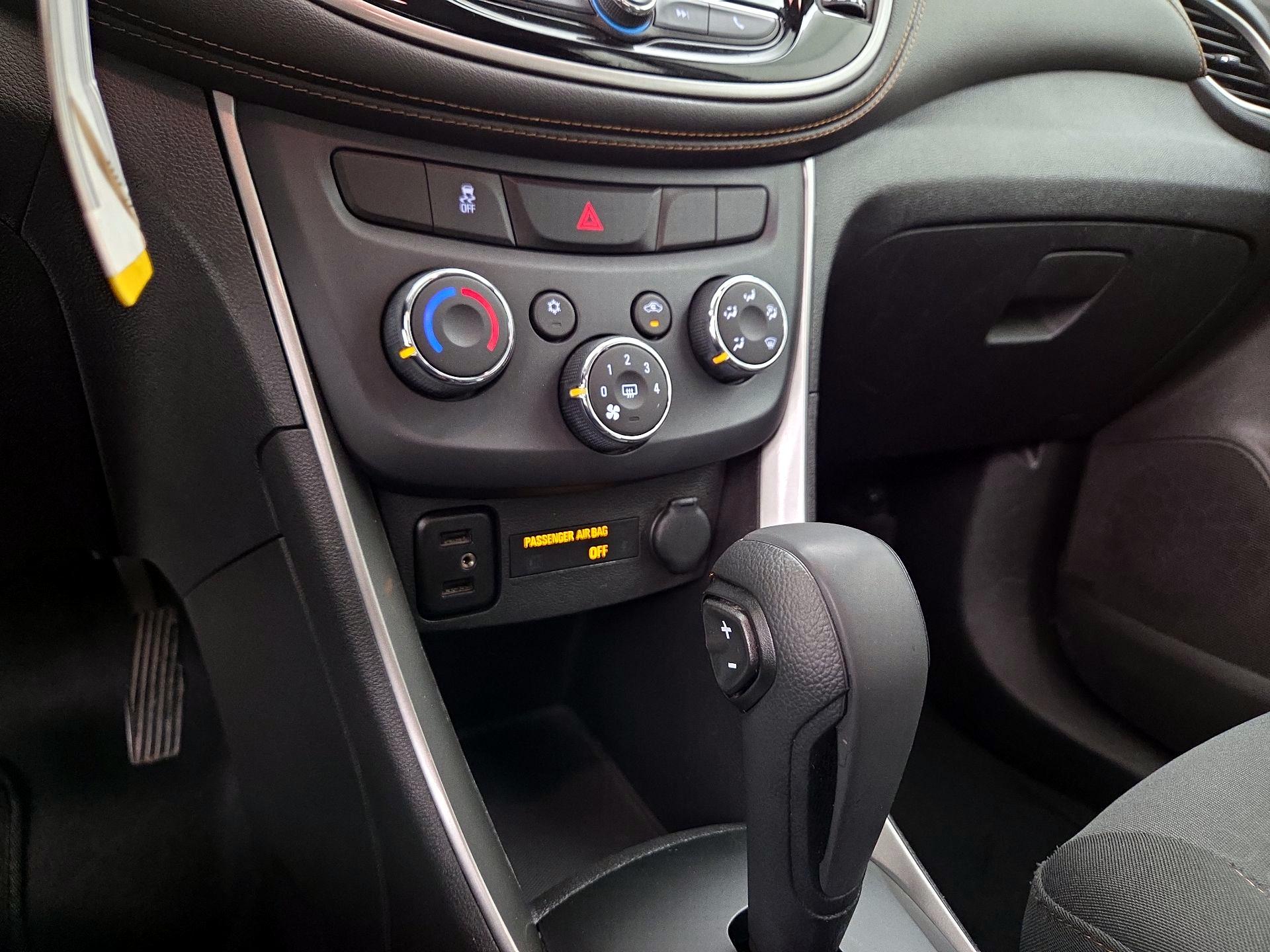 Thumbnail: 2017 Chevrolet Trax - 16