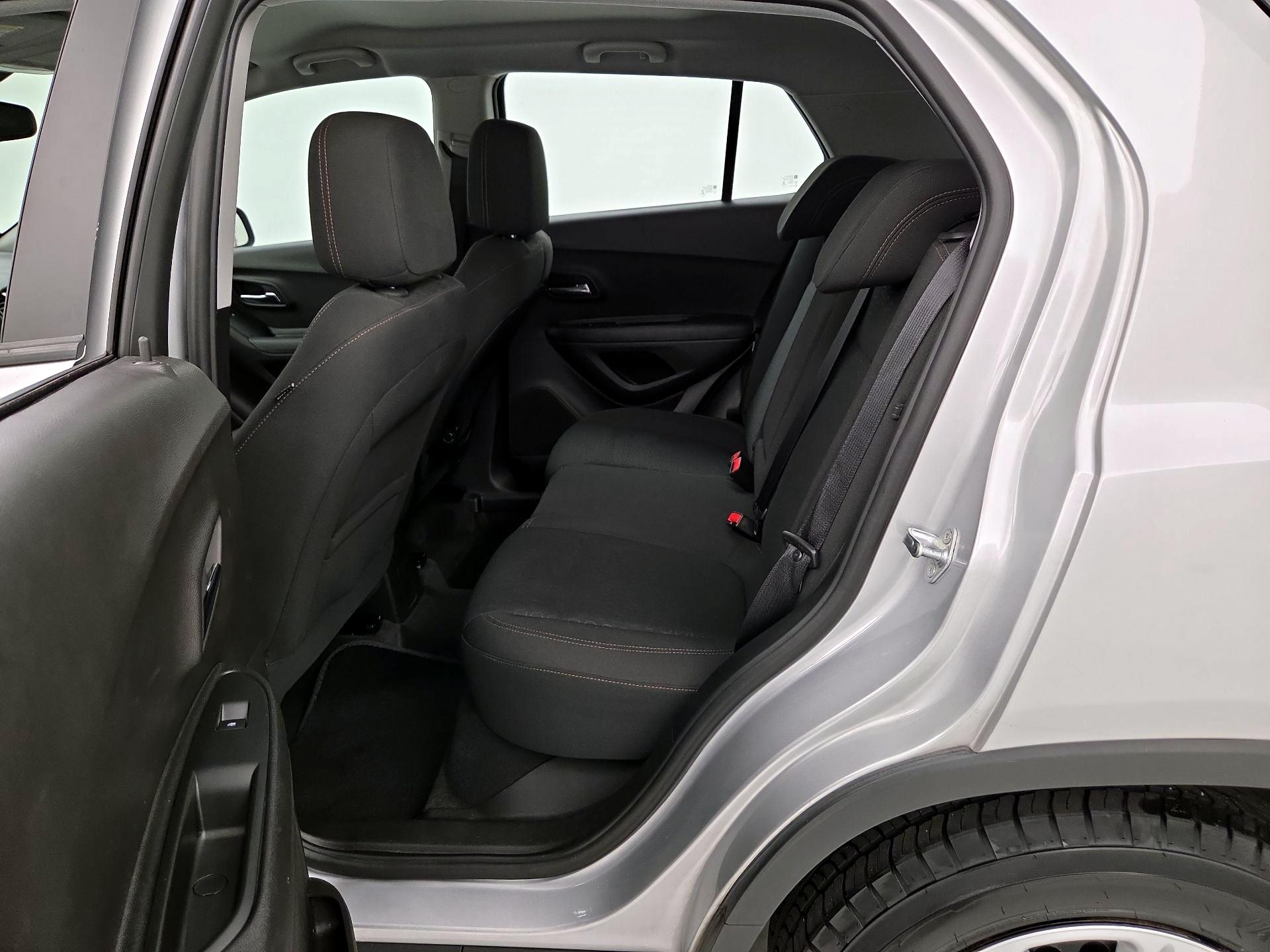 Thumbnail: 2017 Chevrolet Trax - 19