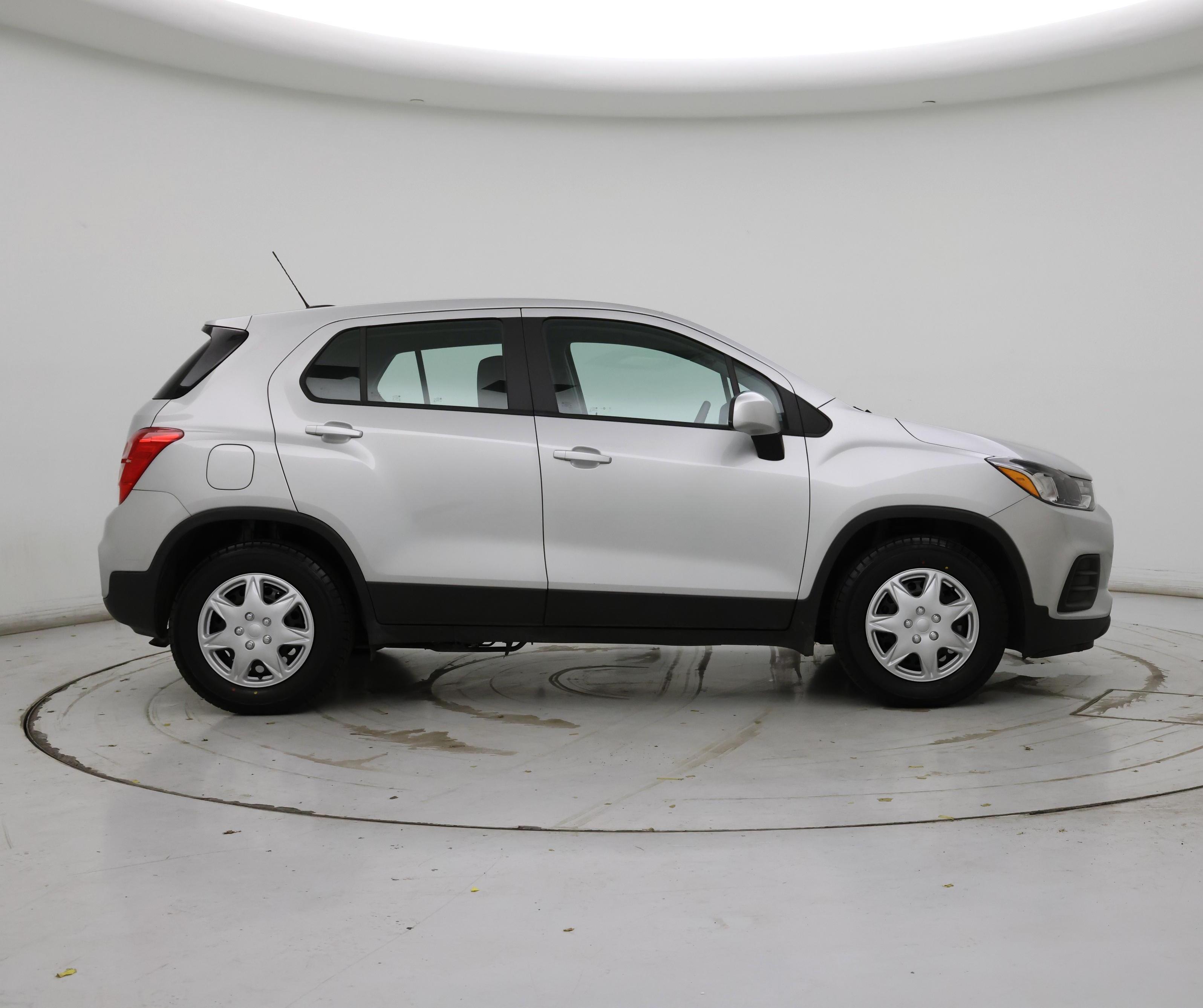 Thumbnail: 2017 Chevrolet Trax - 7