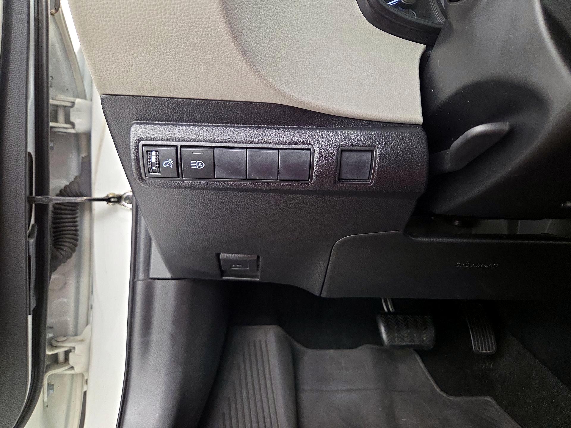 Thumbnail: 2020 Toyota Corolla - 11