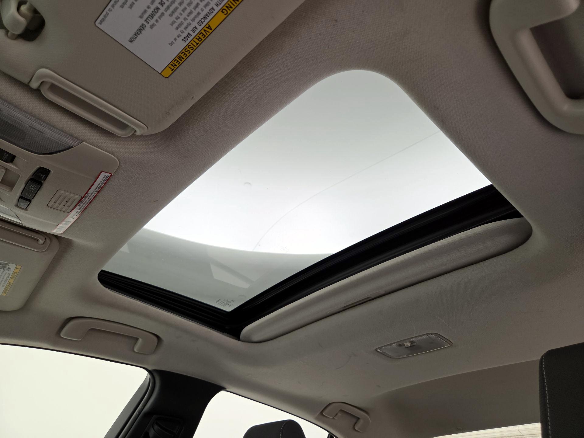 Thumbnail: 2020 Toyota Corolla - 17