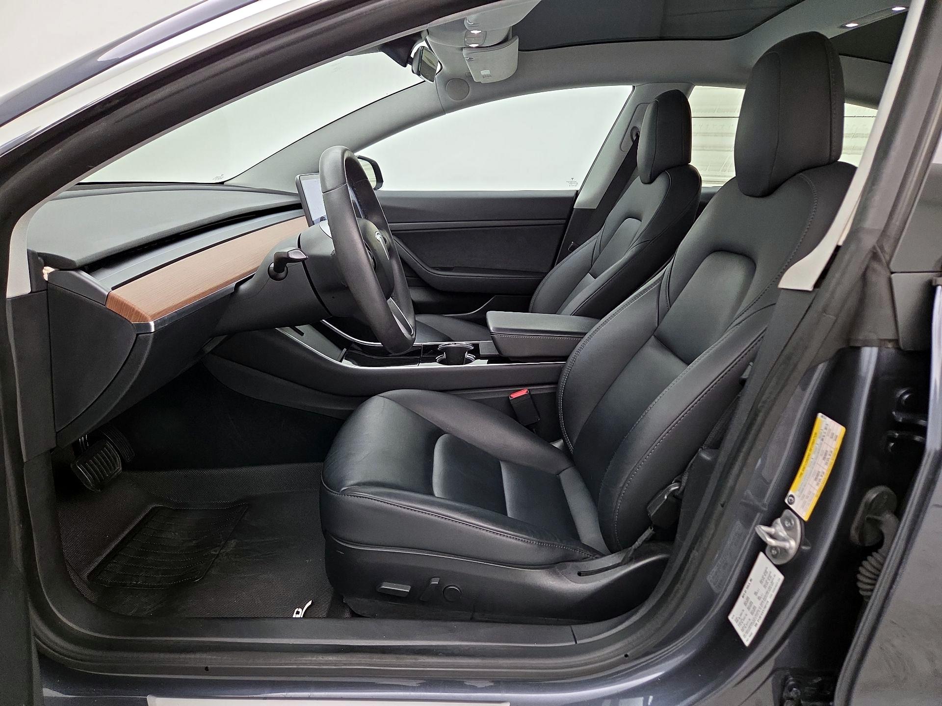 Thumbnail: 2020 Tesla Model 3 - 9