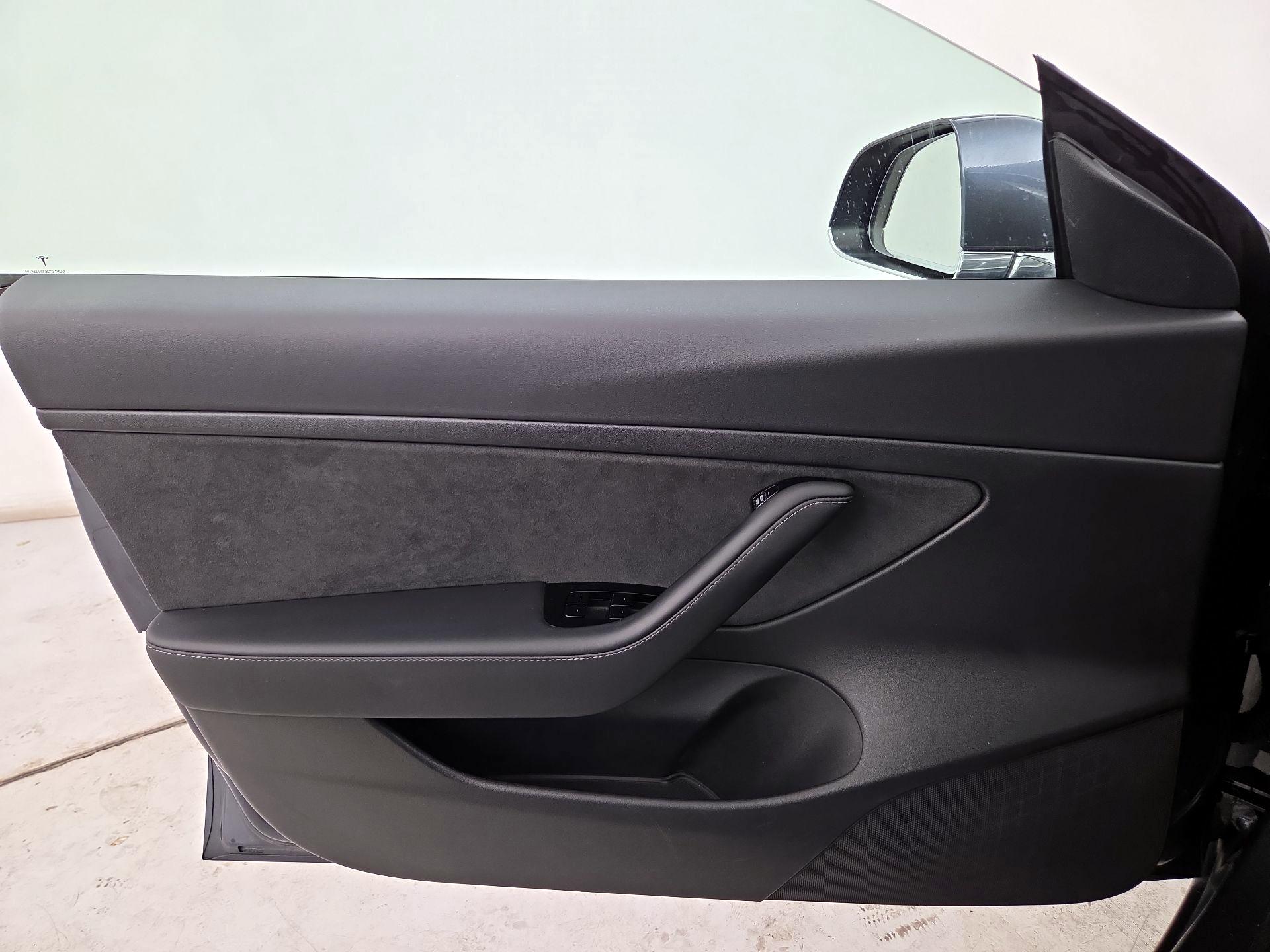 Thumbnail: 2020 Tesla Model 3 - 10