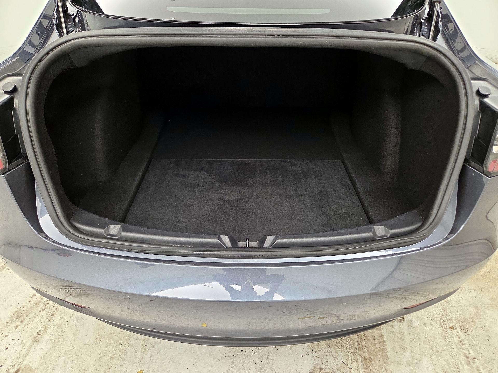 Thumbnail: 2020 Tesla Model 3 - 19