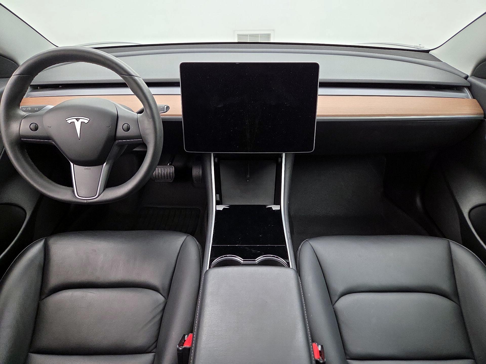 Thumbnail: 2020 Tesla Model 3 - 8