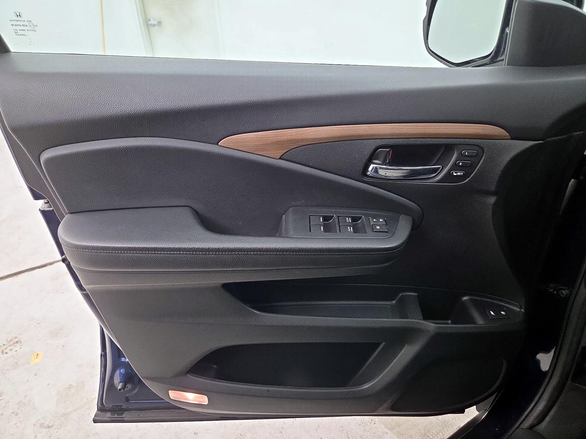 Thumbnail: 2021 Honda Passport - 10