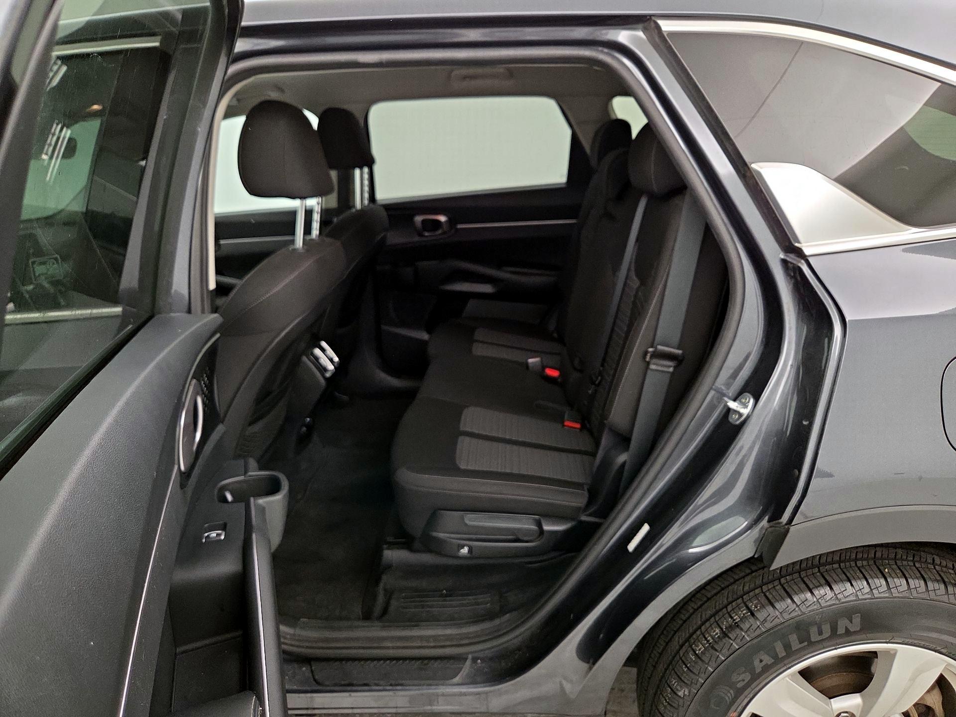 Thumbnail: 2021 Kia Sorento - 18