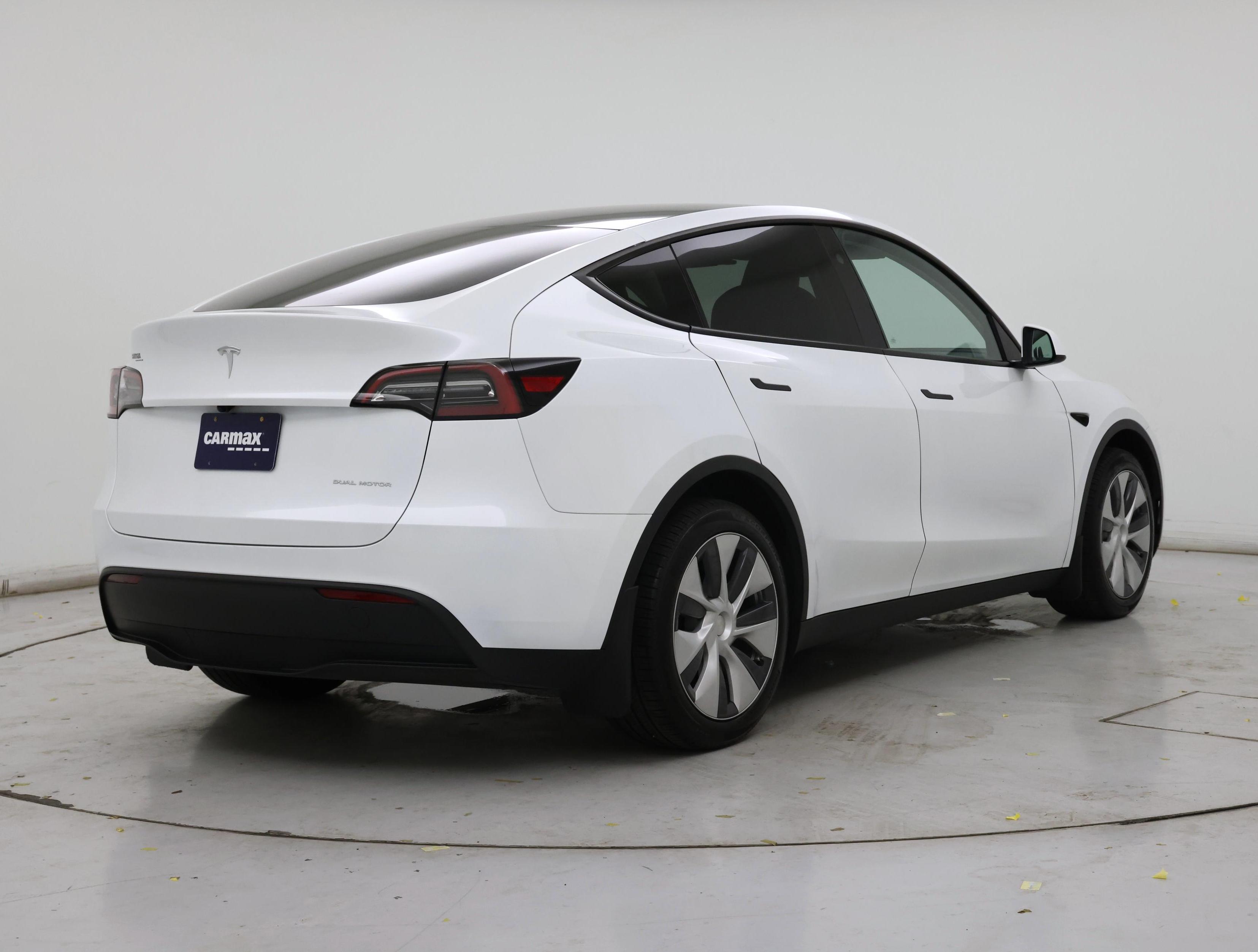 Thumbnail: 2024 Tesla Model Y - 8