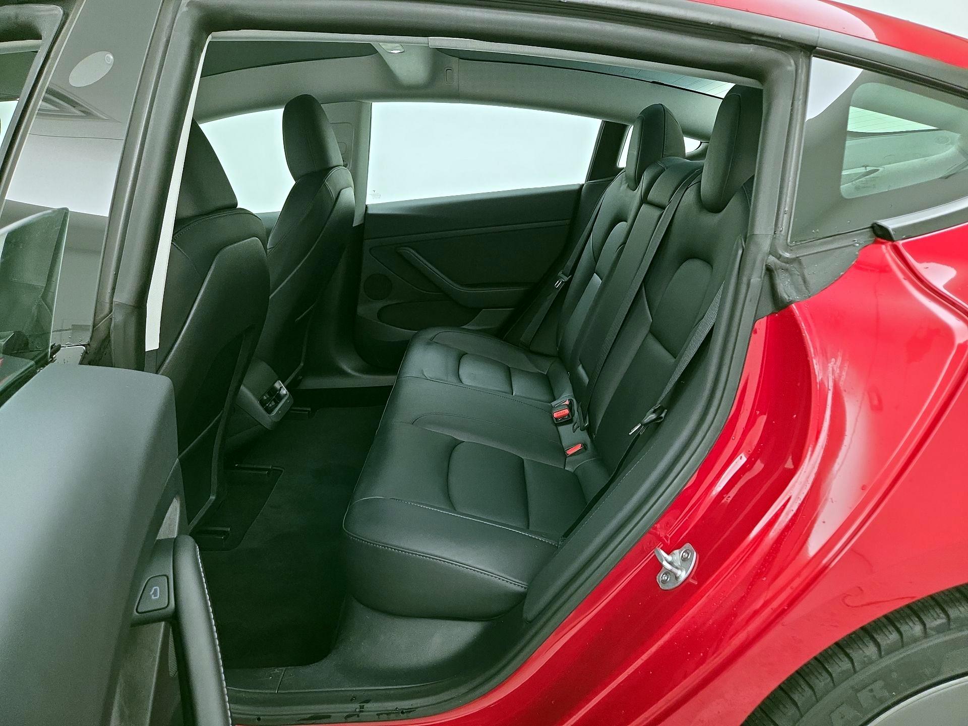 Thumbnail: 2023 Tesla Model 3 - 18