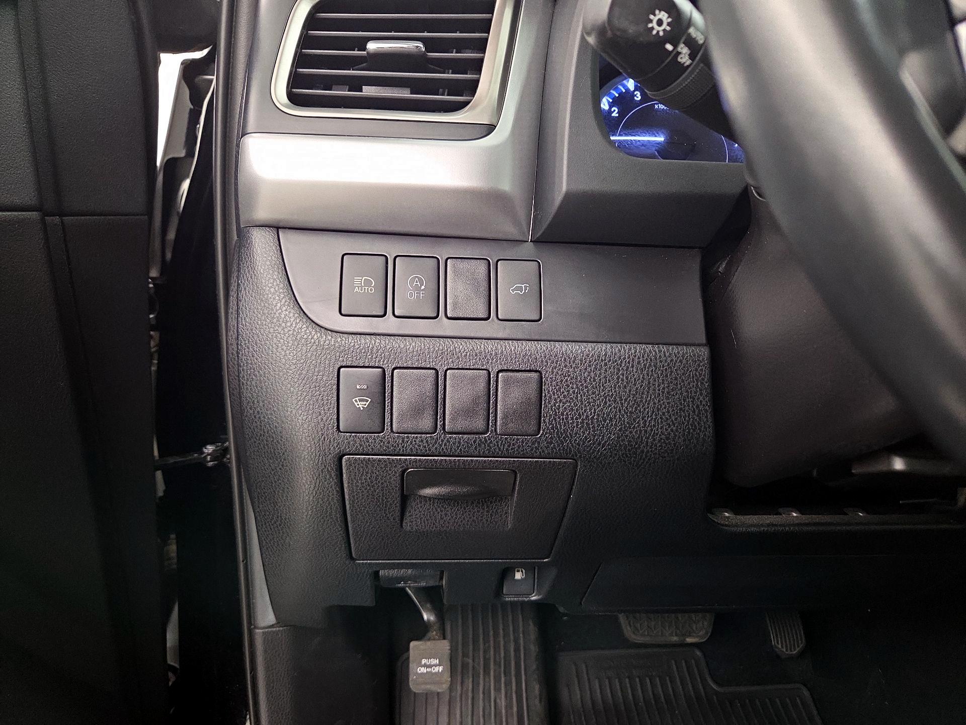 Thumbnail: 2019 Toyota Highlander - 11