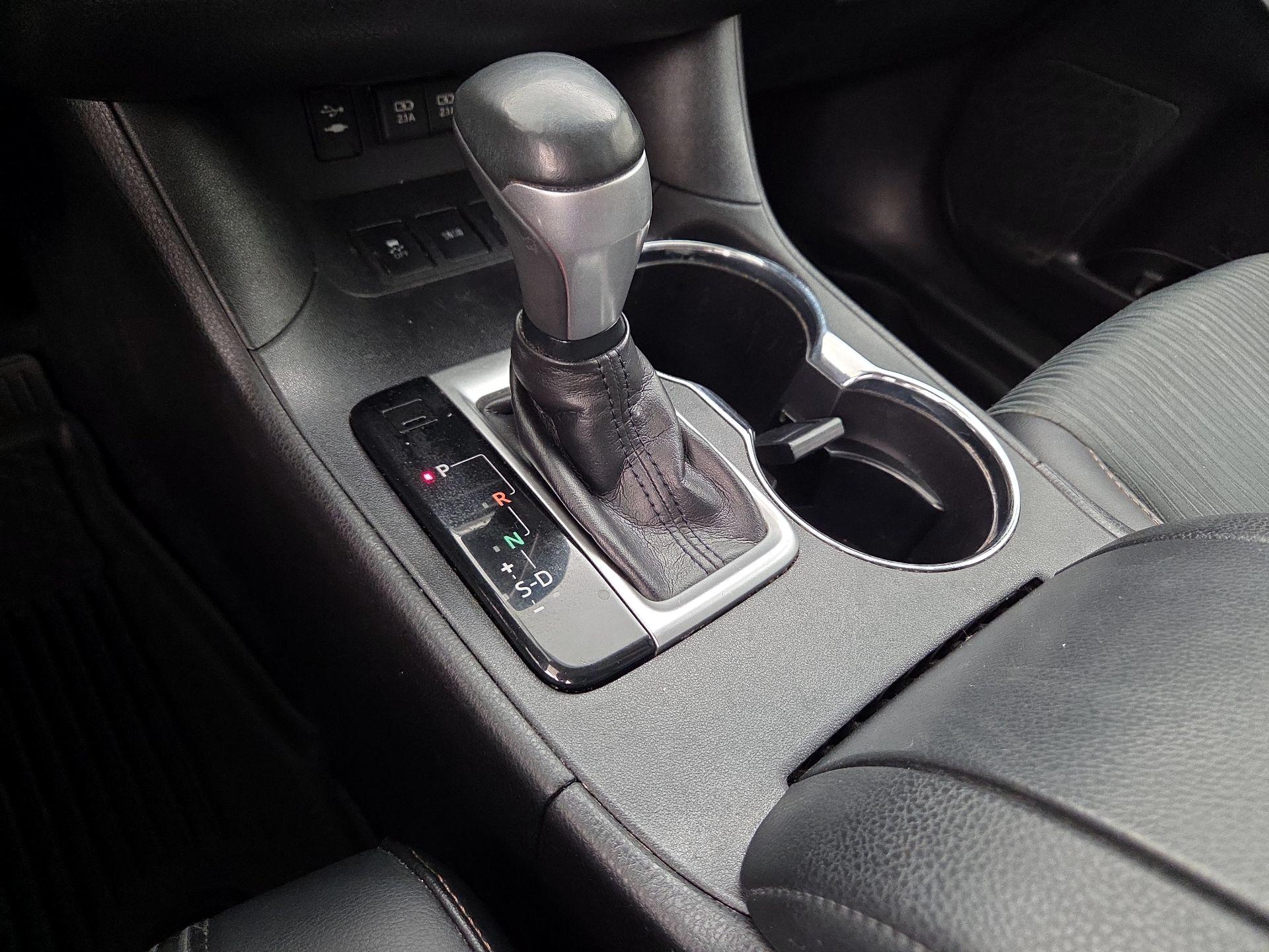 Thumbnail: 2019 Toyota Highlander - 15