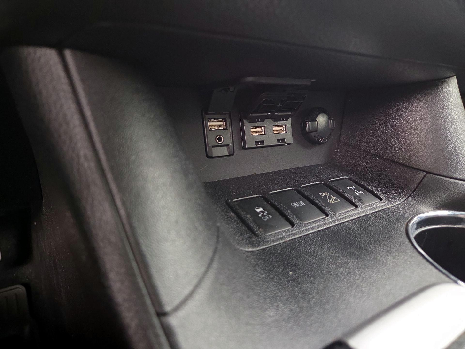 Thumbnail: 2019 Toyota Highlander - 16