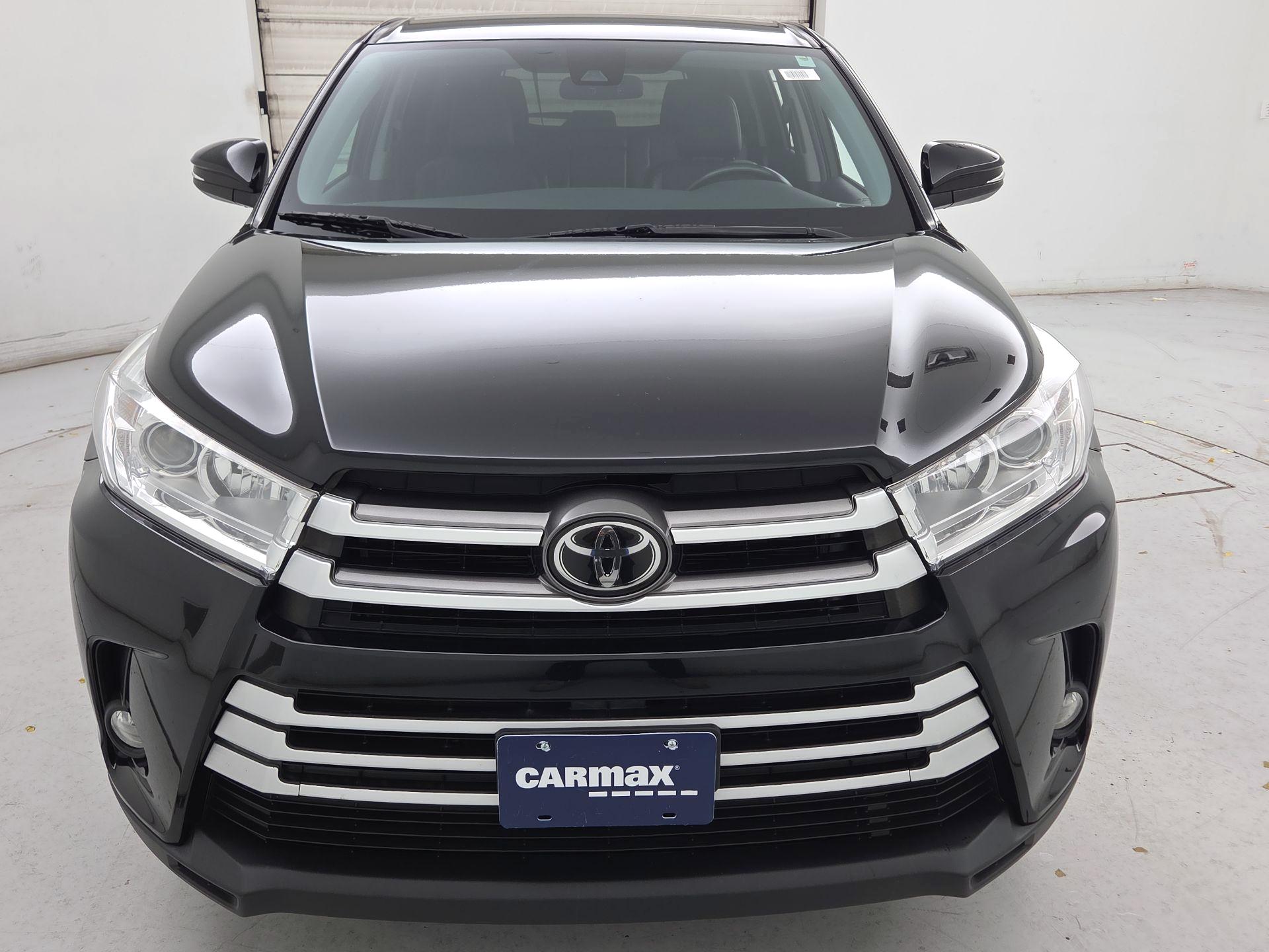 Thumbnail: 2019 Toyota Highlander - 2