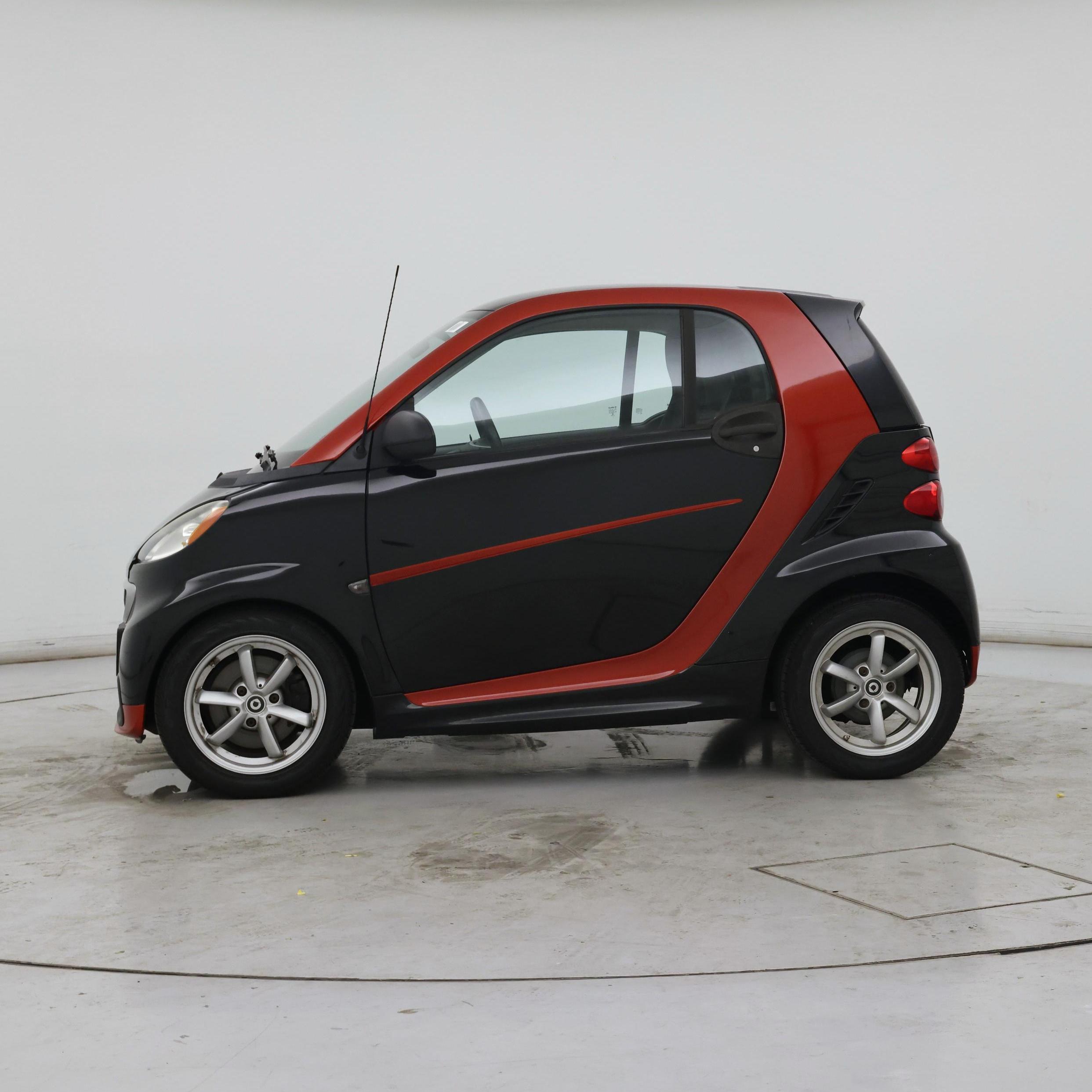 Thumbnail: 2015 smart fortwo - 3