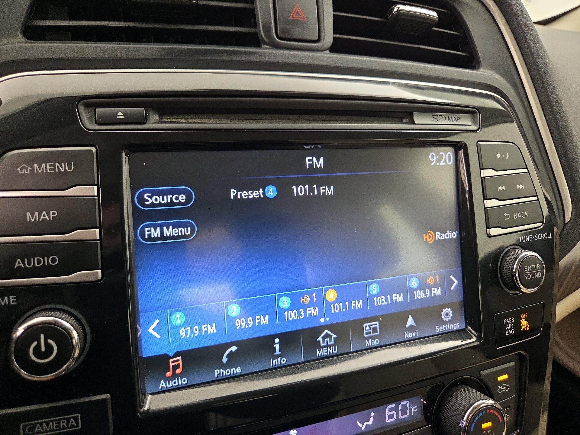 Thumbnail: 2017 Nissan Maxima - 16