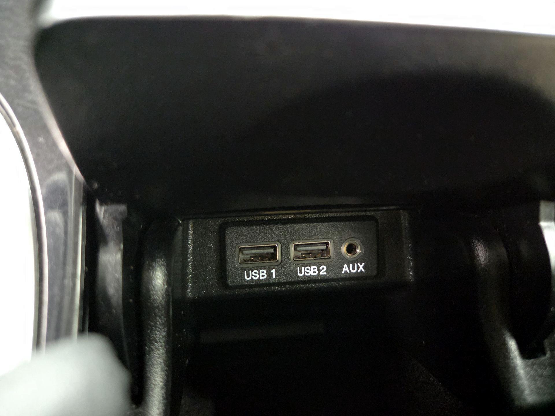 Thumbnail: 2017 Nissan Maxima - 19