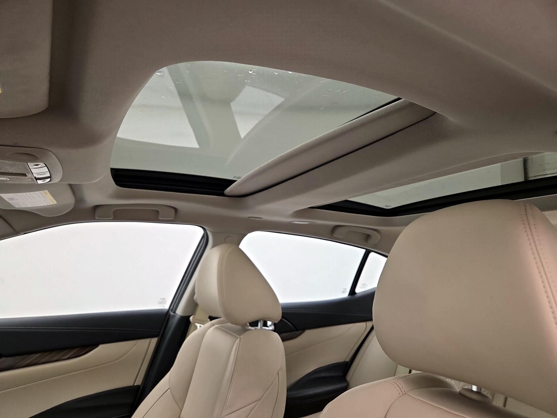 Thumbnail: 2017 Nissan Maxima - 20