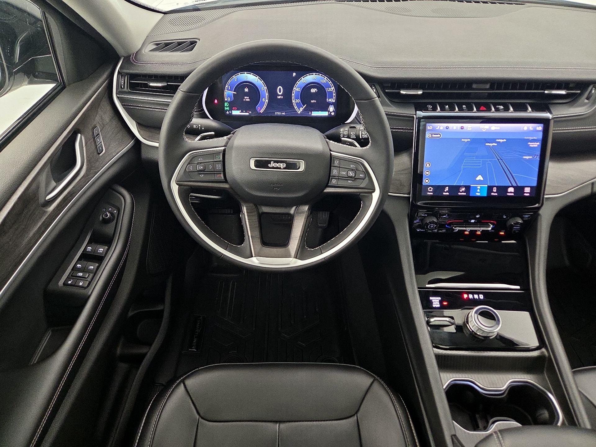 Thumbnail: 2024 Jeep Grand Cherokee - 10