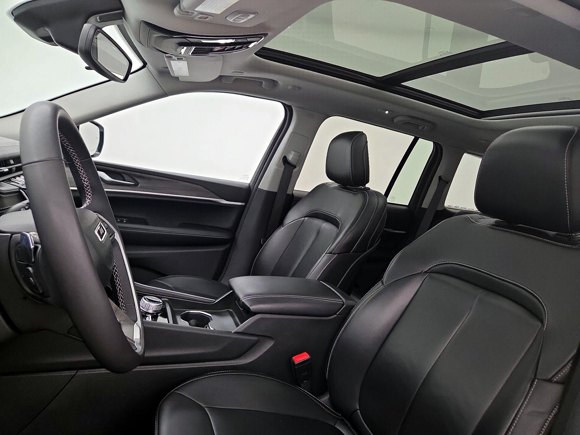 Thumbnail: 2024 Jeep Grand Cherokee - 20