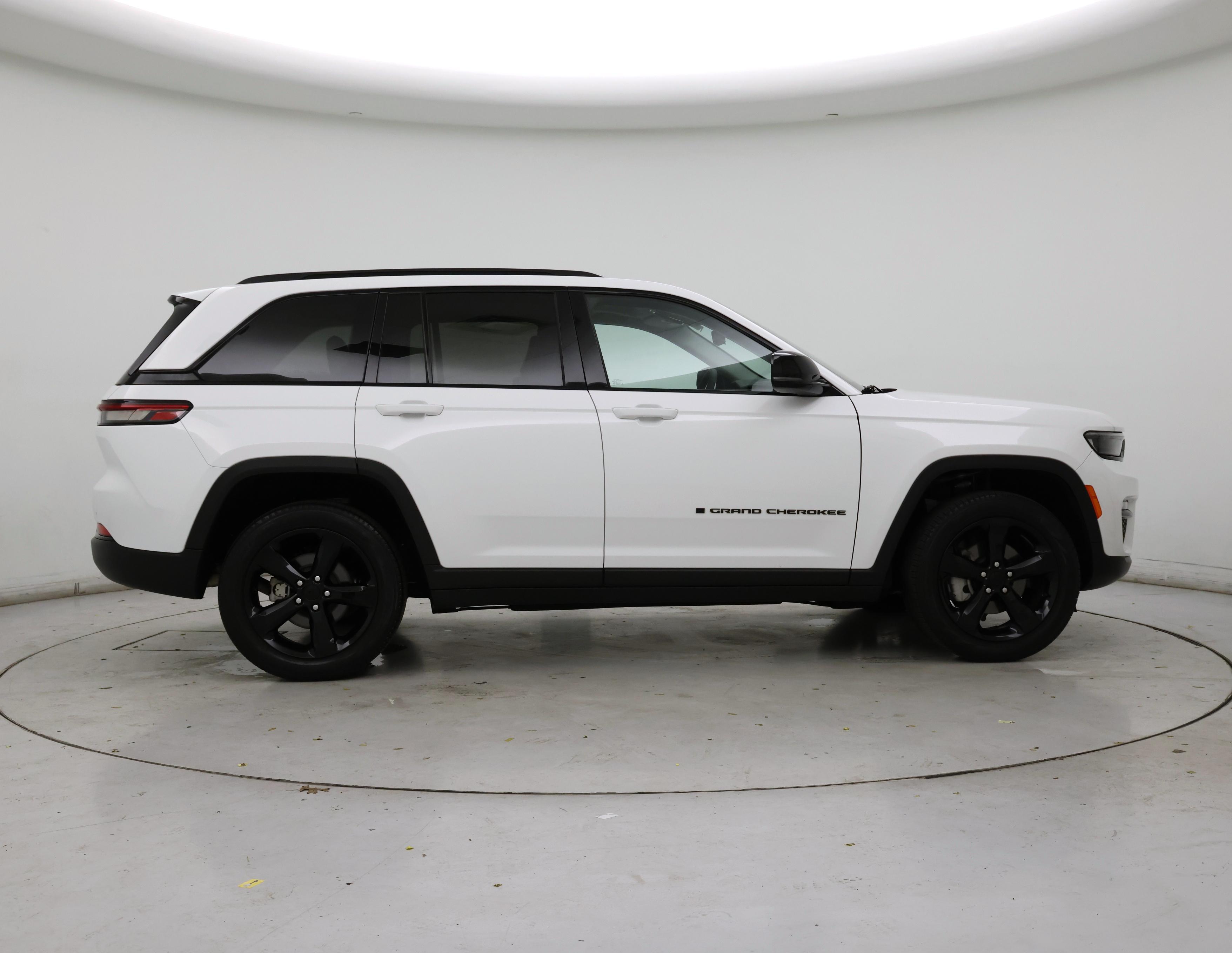Thumbnail: 2024 Jeep Grand Cherokee - 7