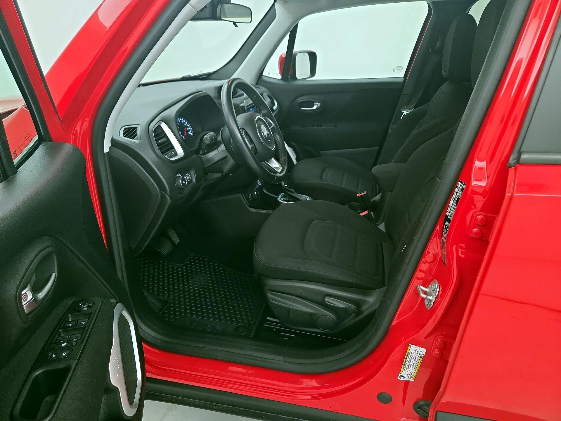 Thumbnail: 2020 Jeep Renegade - 11