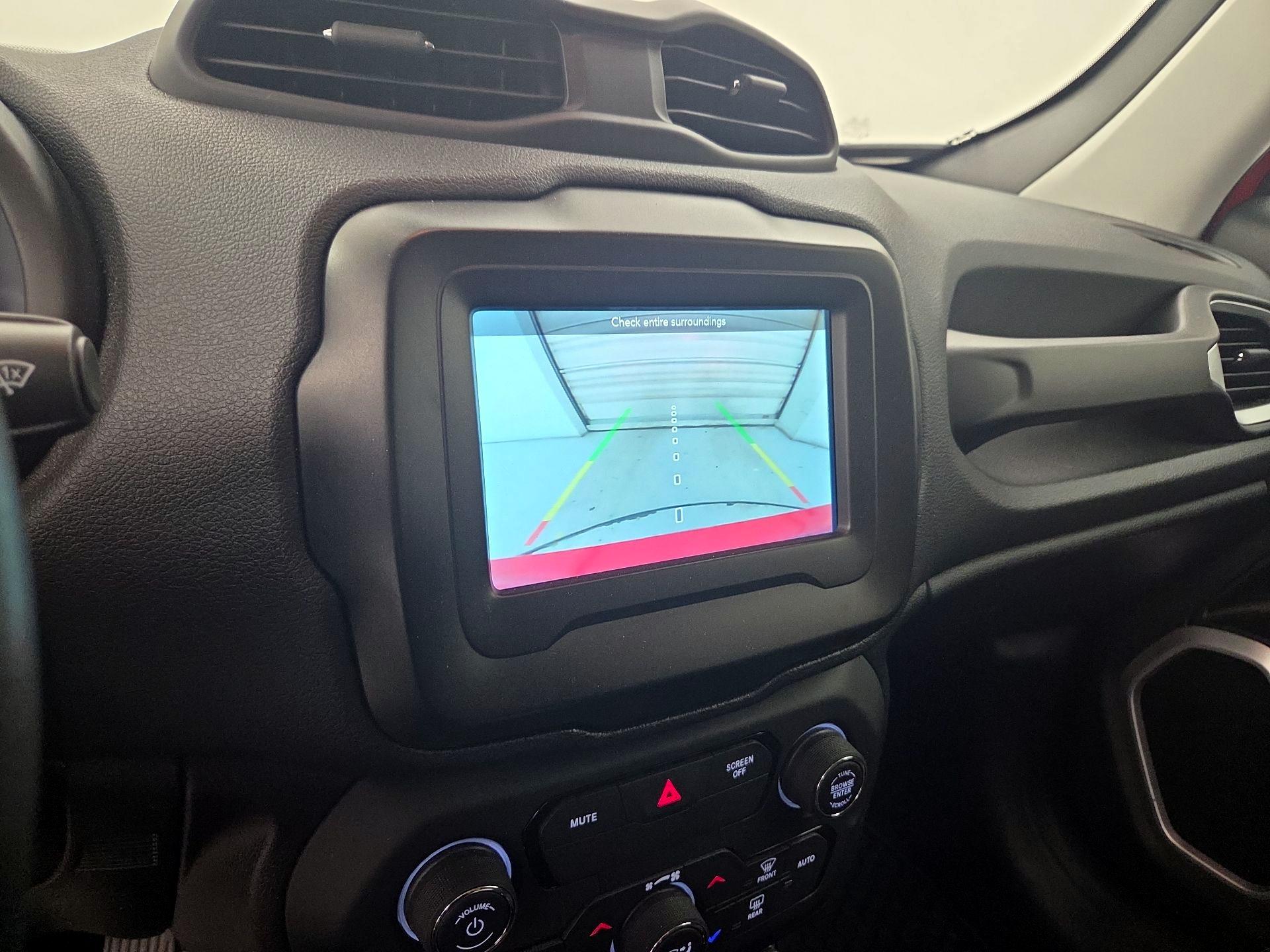 Thumbnail: 2020 Jeep Renegade - 14