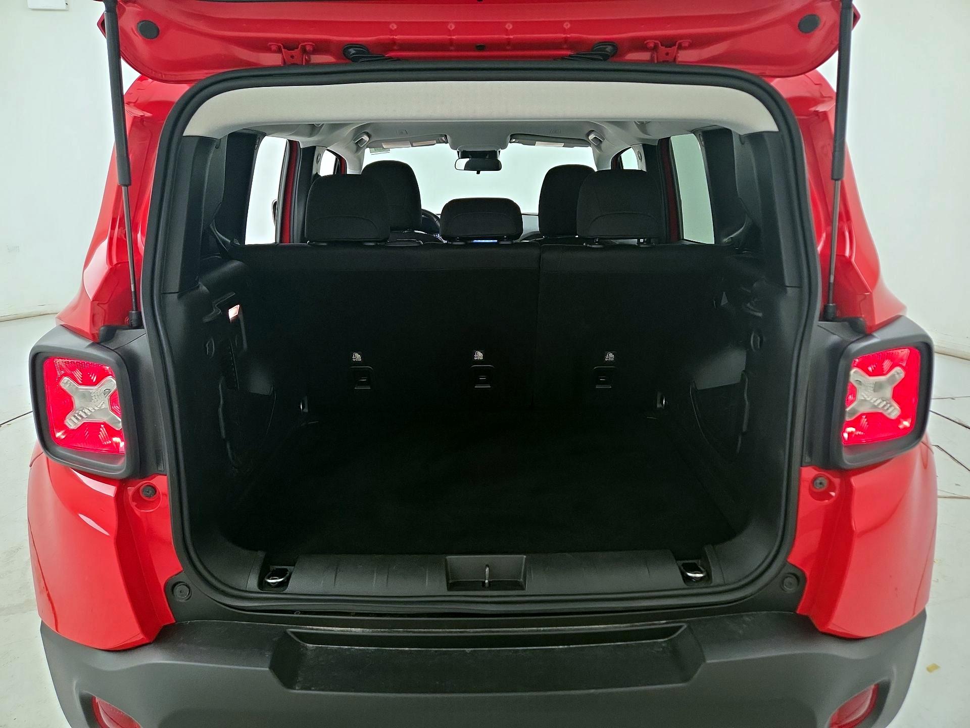 Thumbnail: 2020 Jeep Renegade - 20