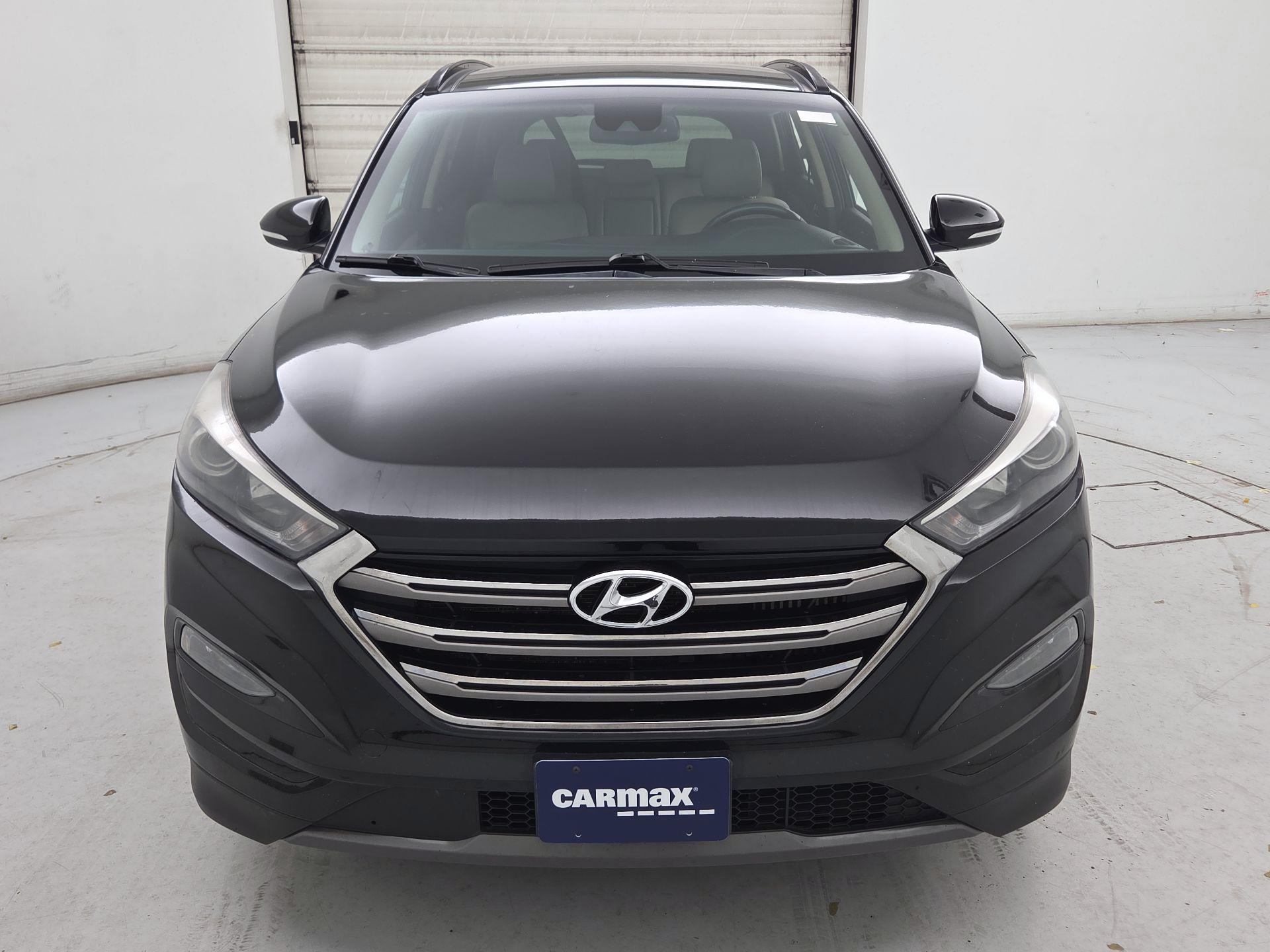 Thumbnail: 2016 Hyundai Tucson - 2