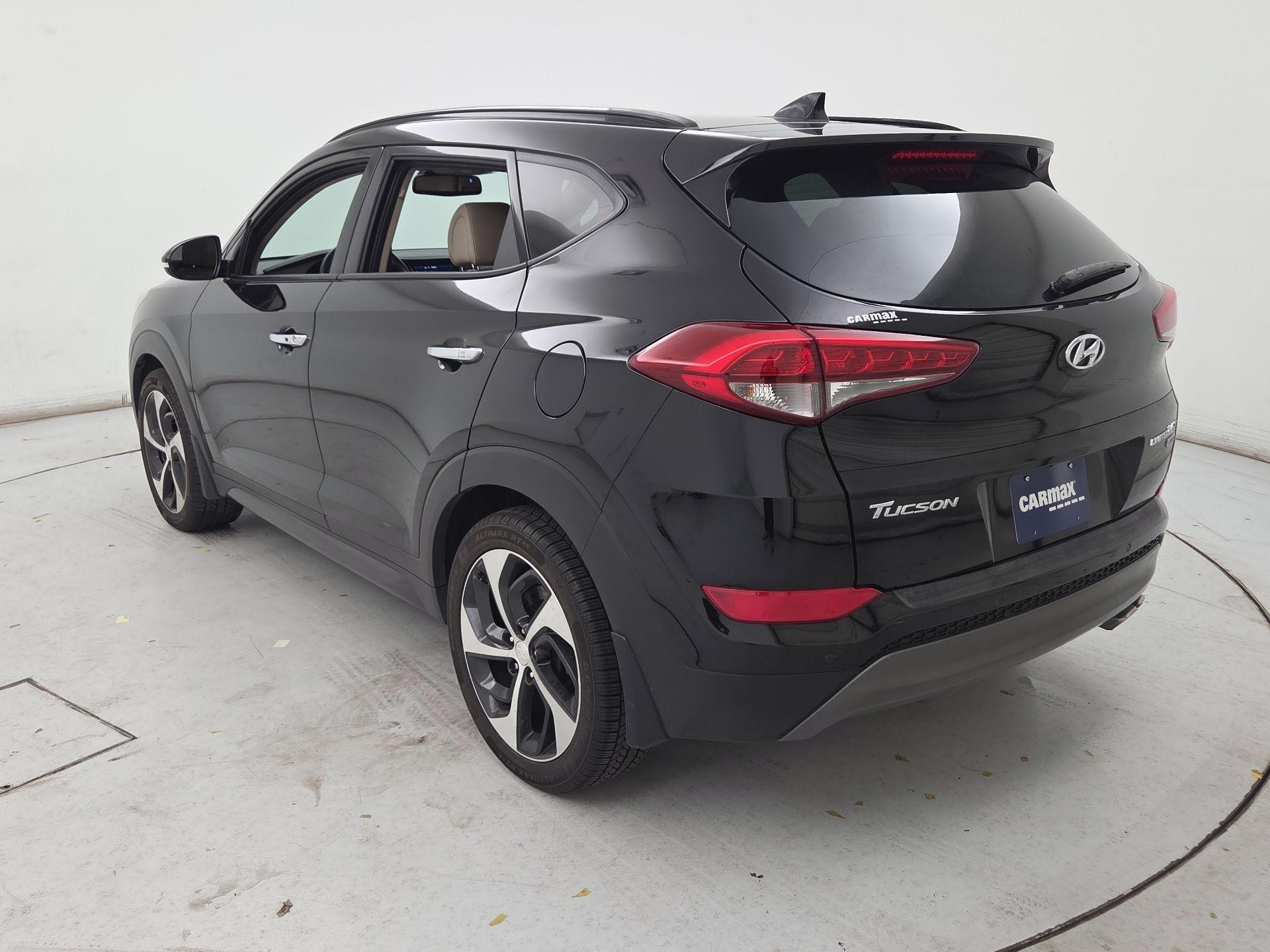 Thumbnail: 2016 Hyundai Tucson - 7
