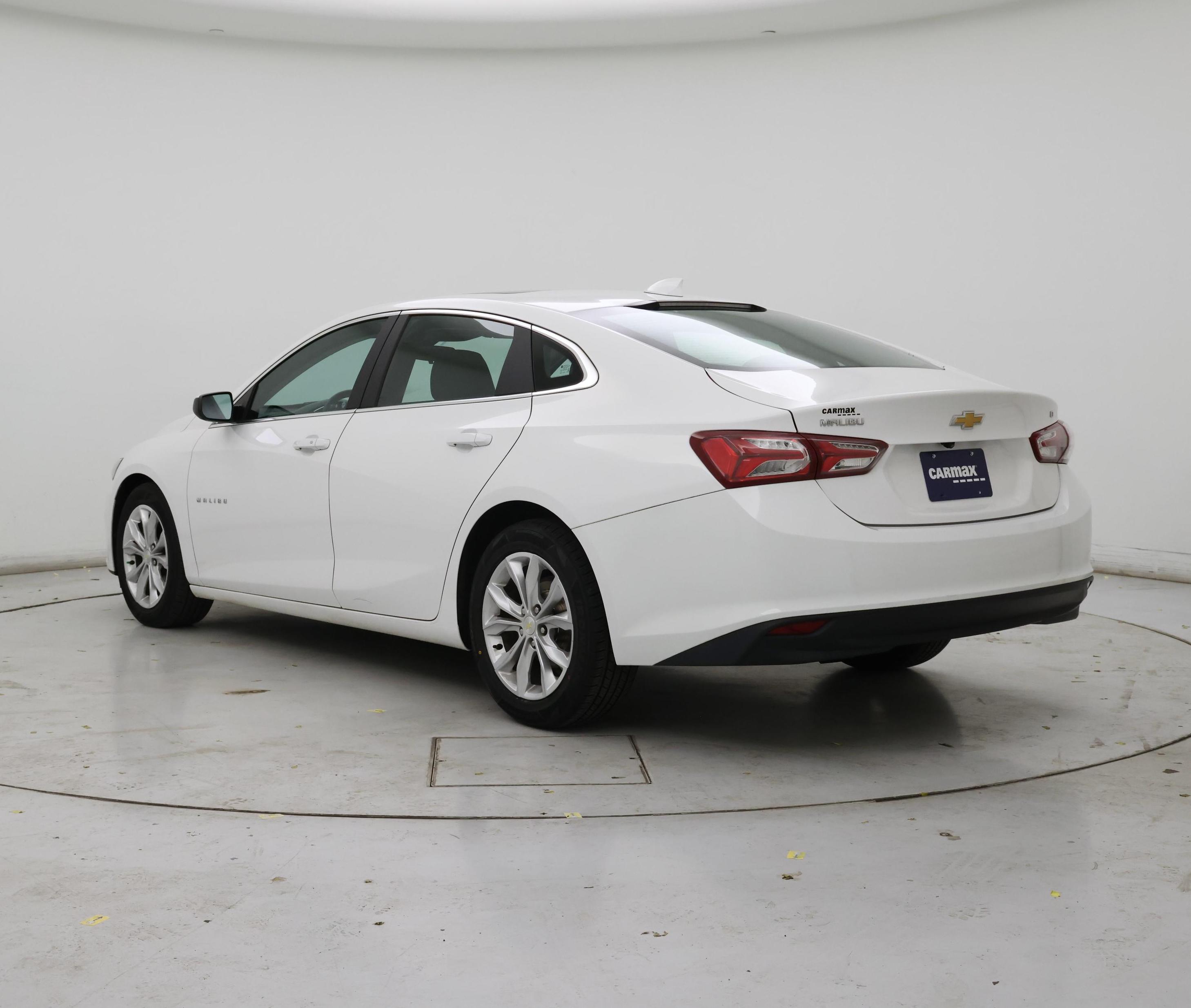 Thumbnail: 2019 Chevrolet Malibu - 2