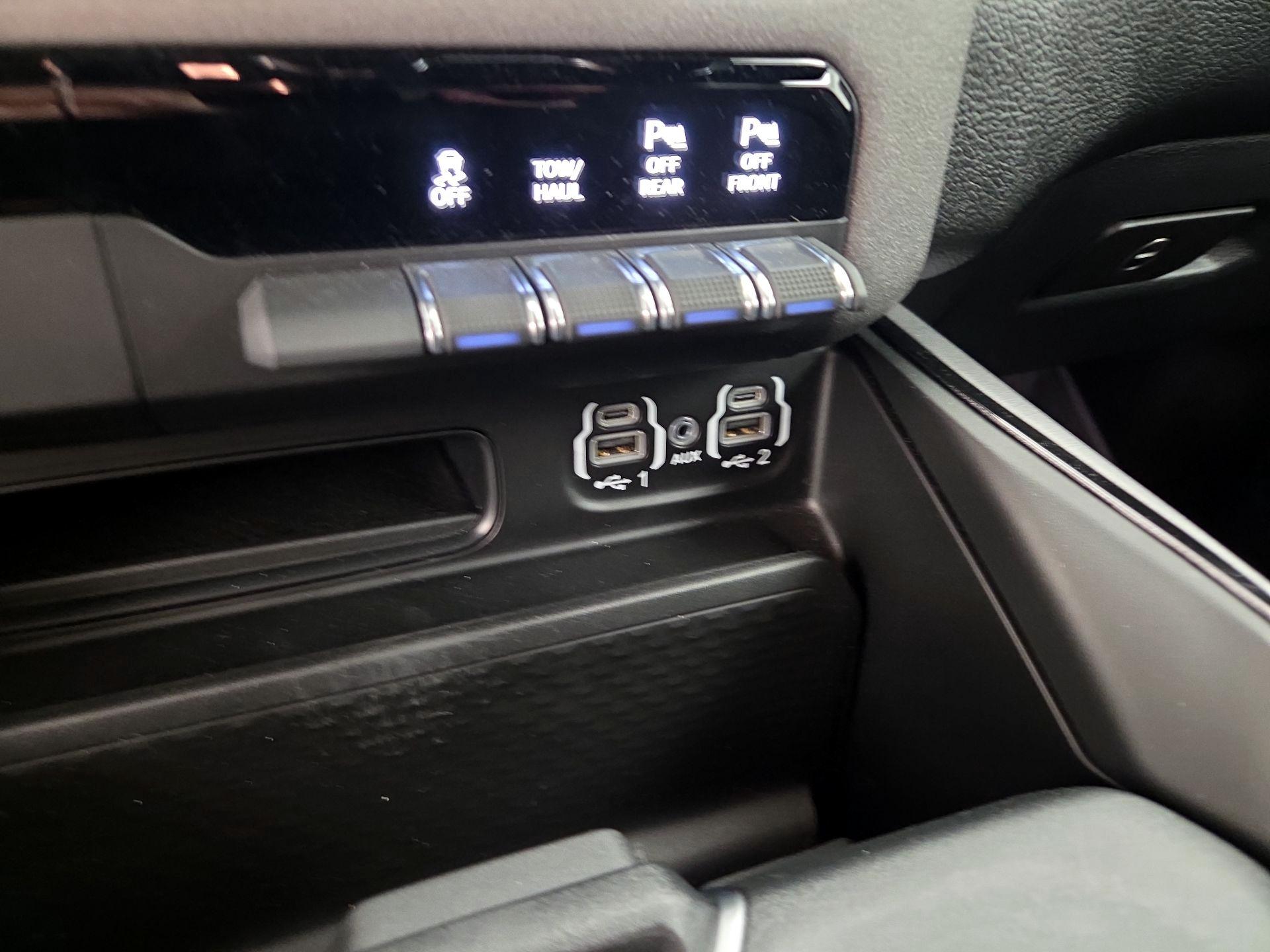 Thumbnail: 2023 RAM 1500 - 18