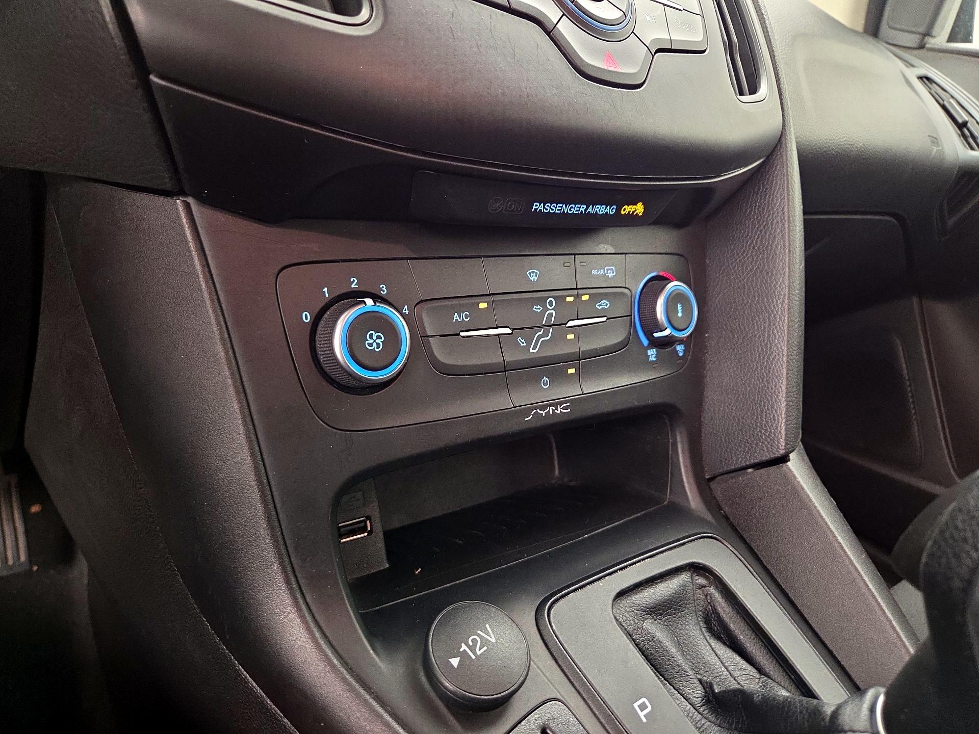 Thumbnail: 2018 Ford Focus - 14