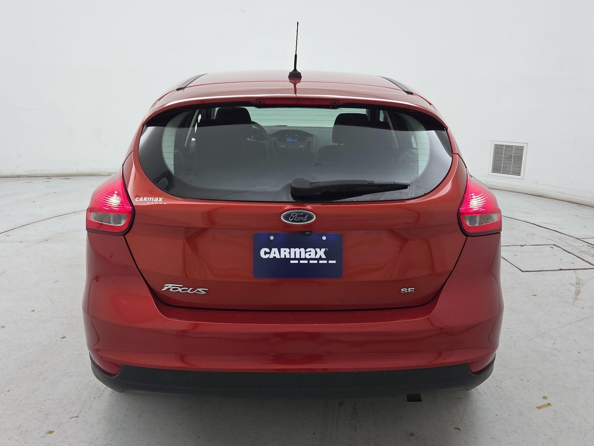 Thumbnail: 2018 Ford Focus - 6