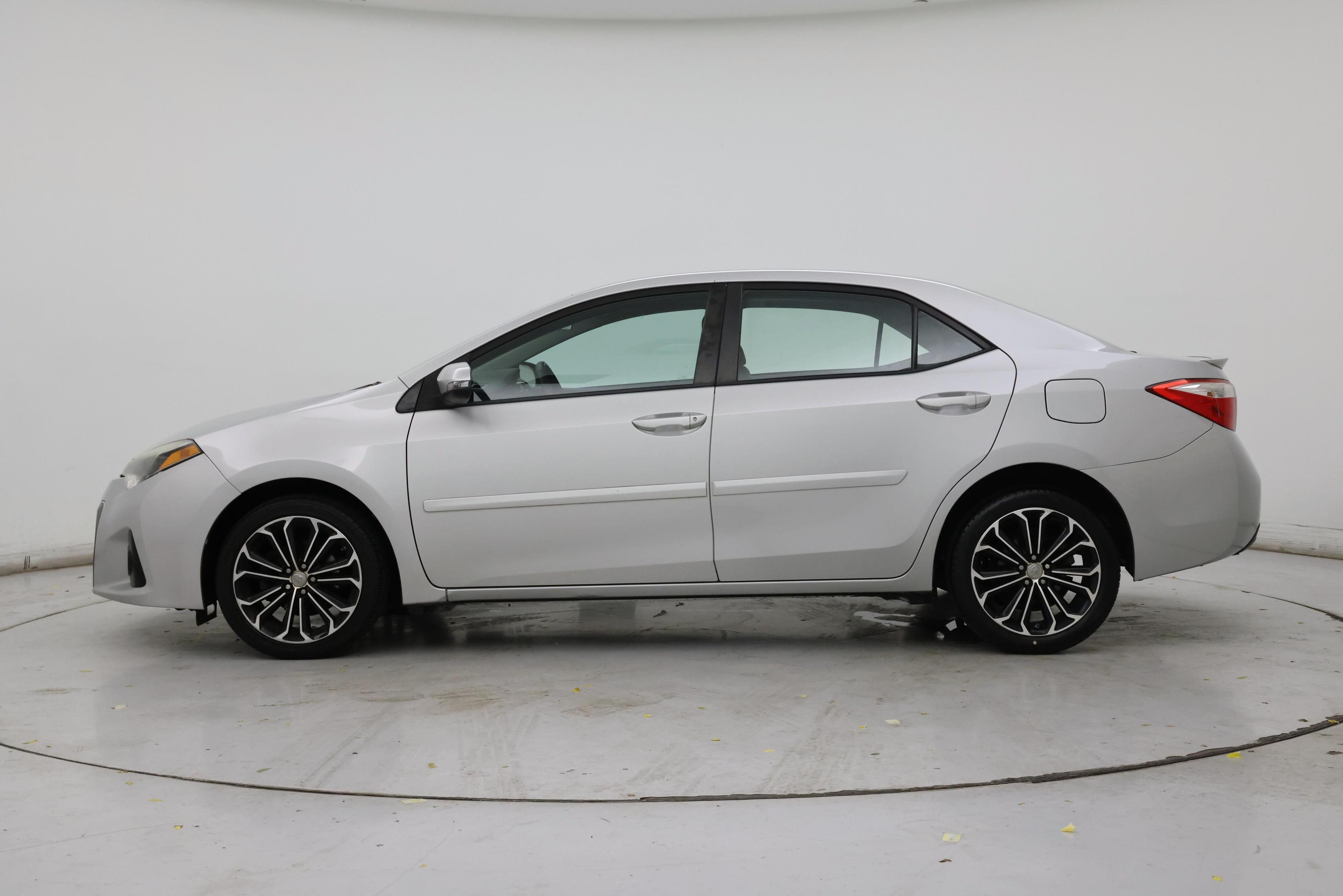 Thumbnail: 2015 Toyota Corolla - 3