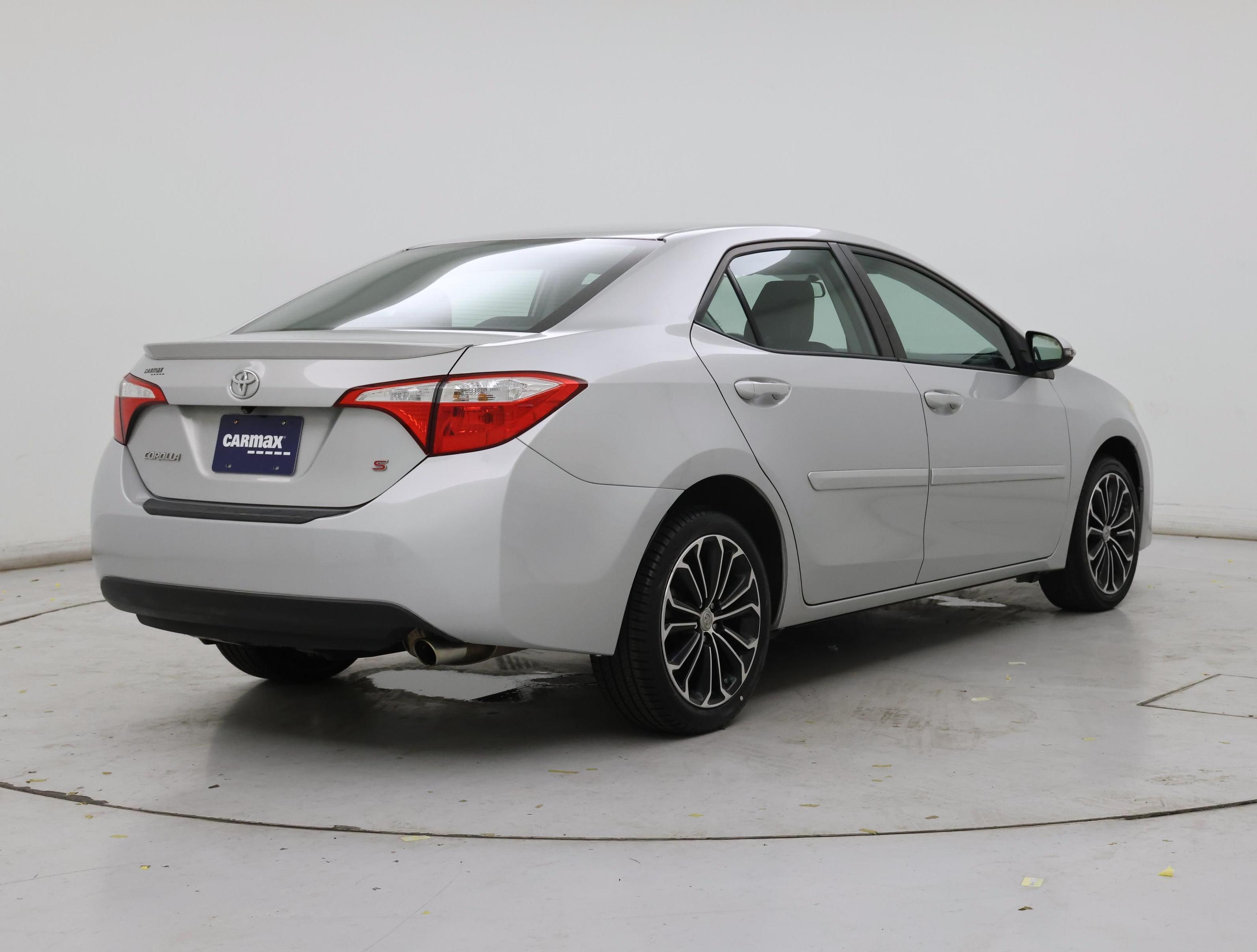 Thumbnail: 2015 Toyota Corolla - 8