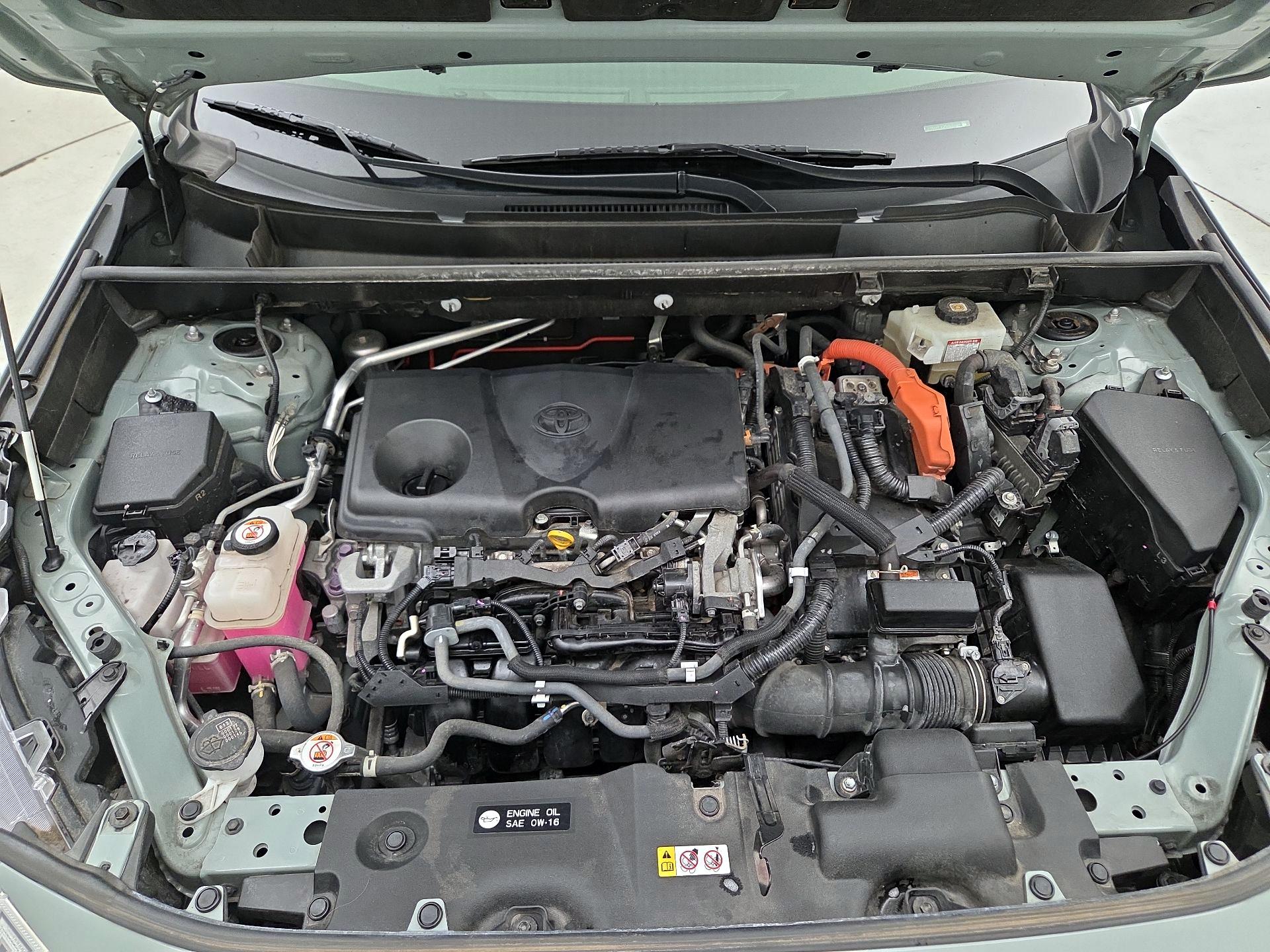 Thumbnail: 2021 Toyota RAV4 - 20