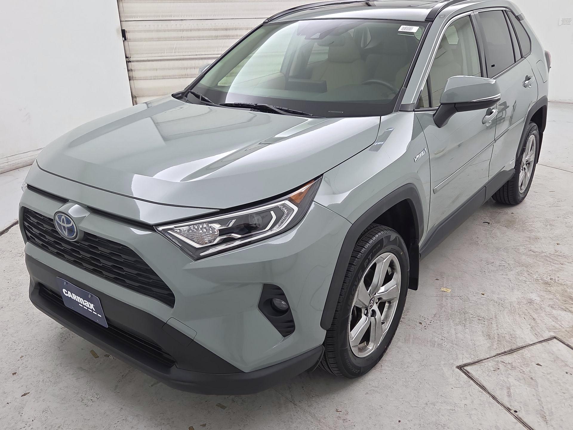 Thumbnail: 2021 Toyota RAV4 - 3