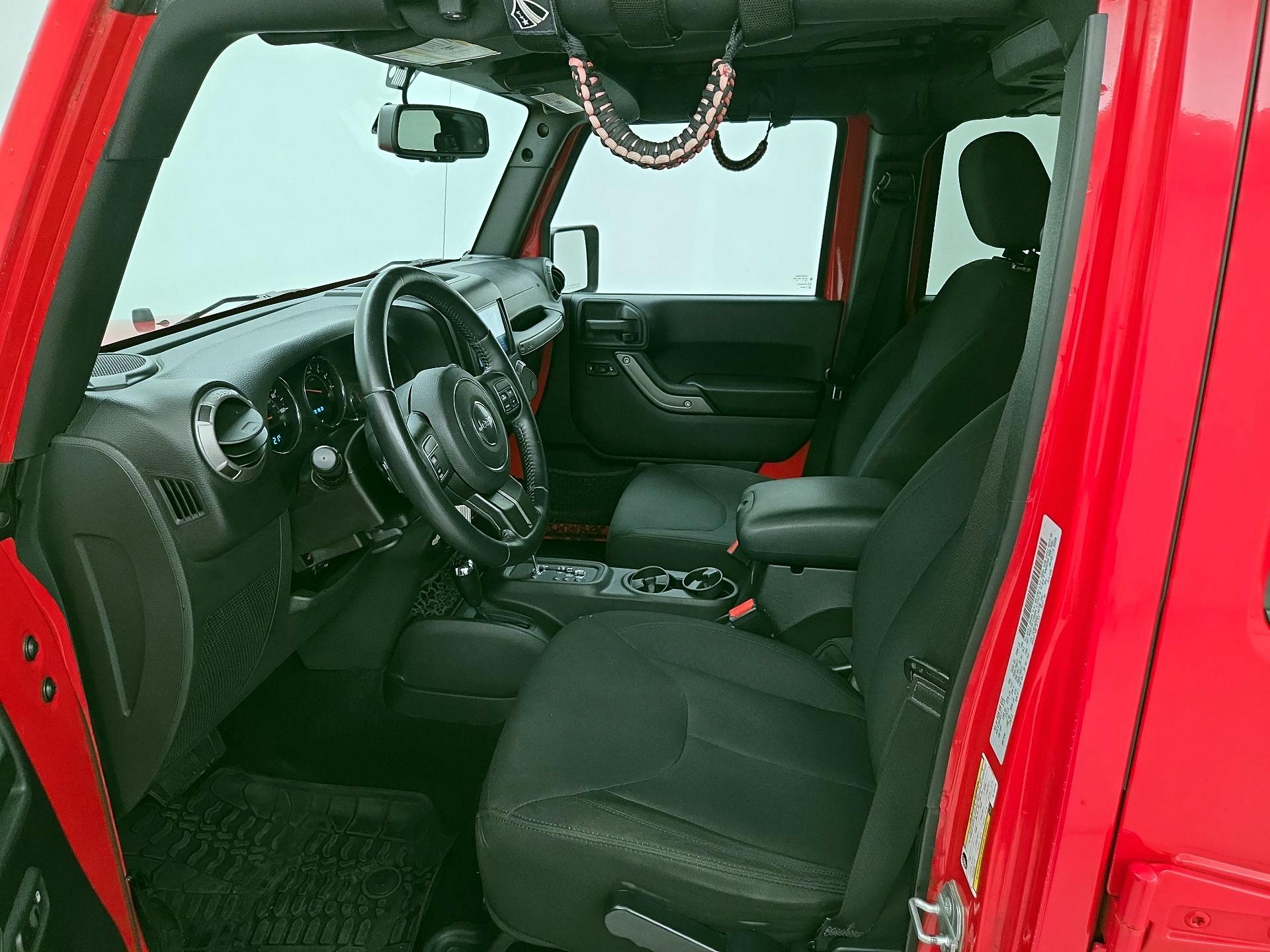 Thumbnail: 2016 Jeep Wrangler - 11
