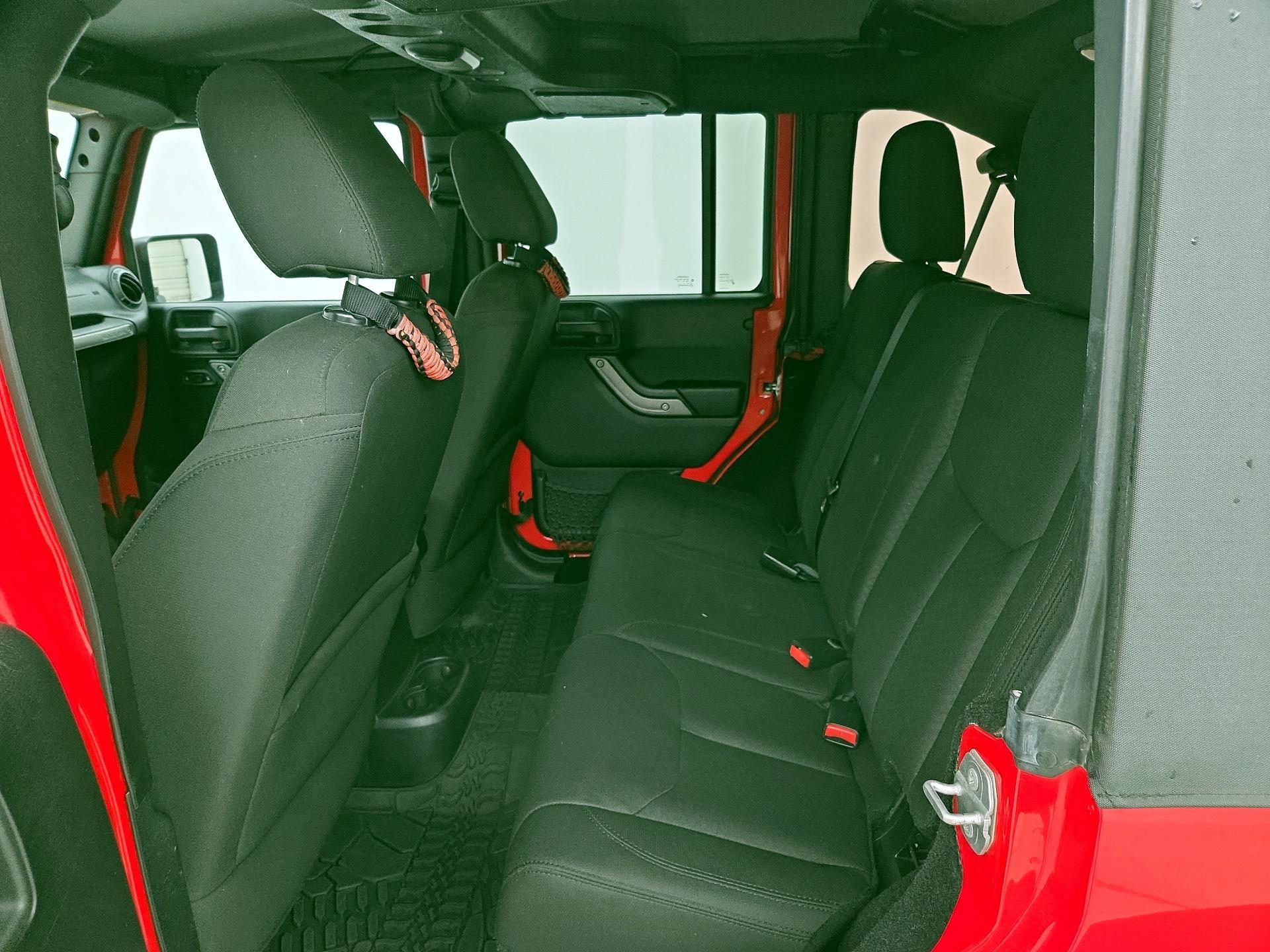 Thumbnail: 2016 Jeep Wrangler - 18