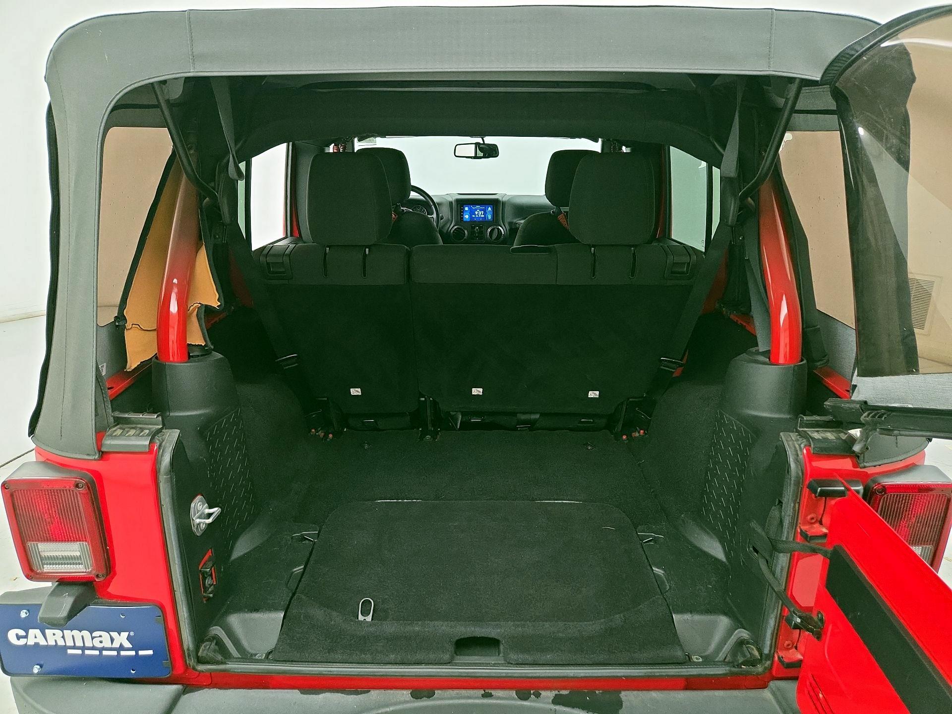 Thumbnail: 2016 Jeep Wrangler - 19
