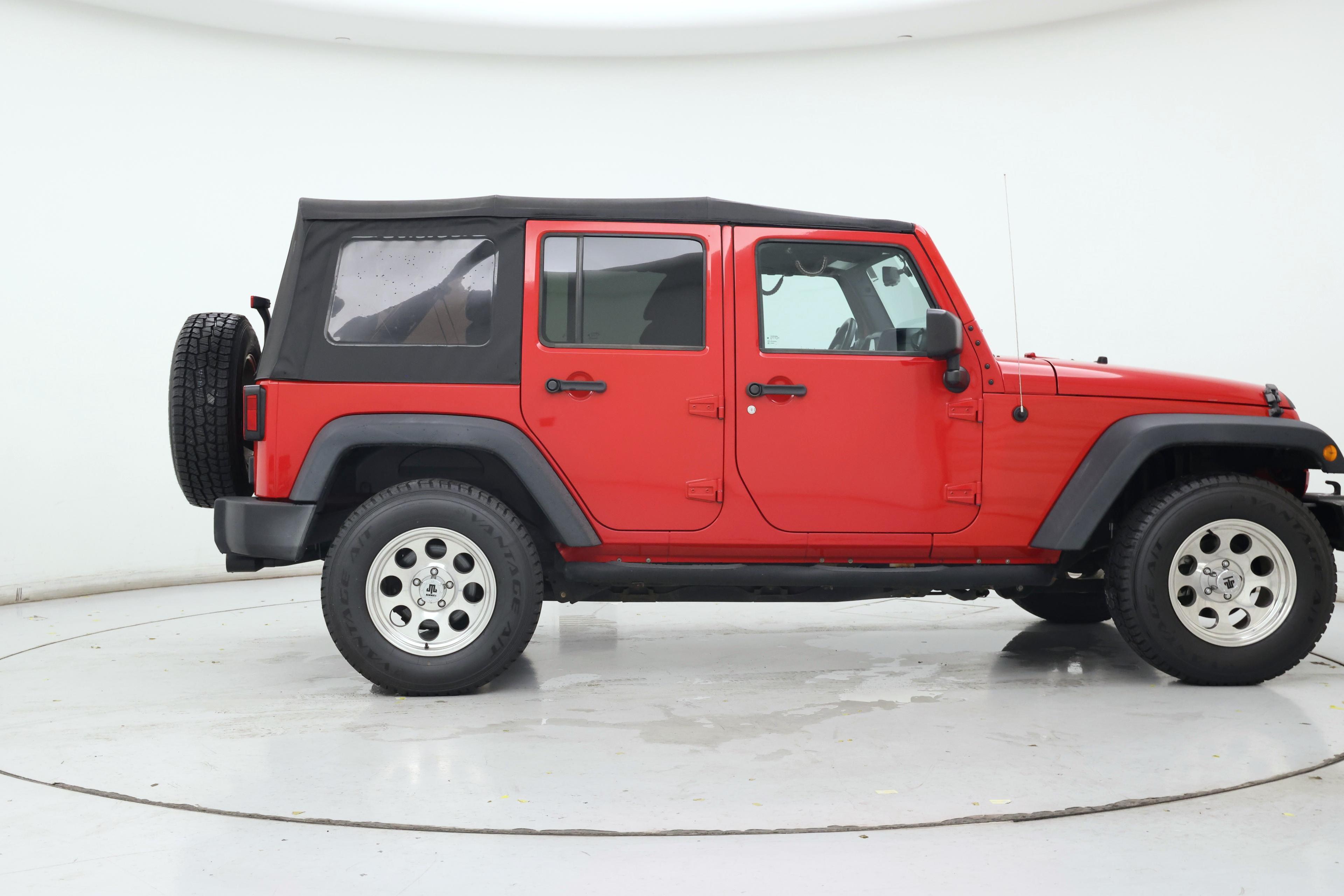 Thumbnail: 2016 Jeep Wrangler - 7