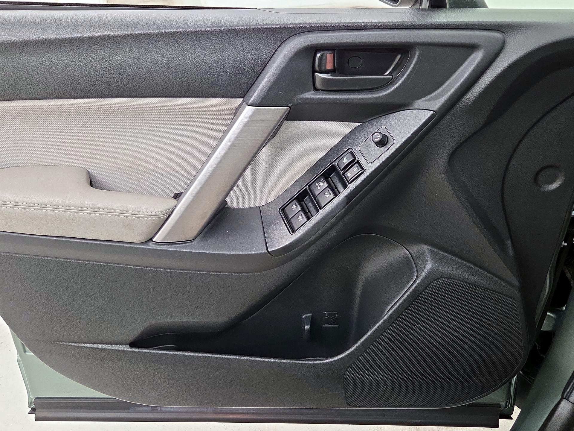 Thumbnail: 2016 Subaru Forester - 12