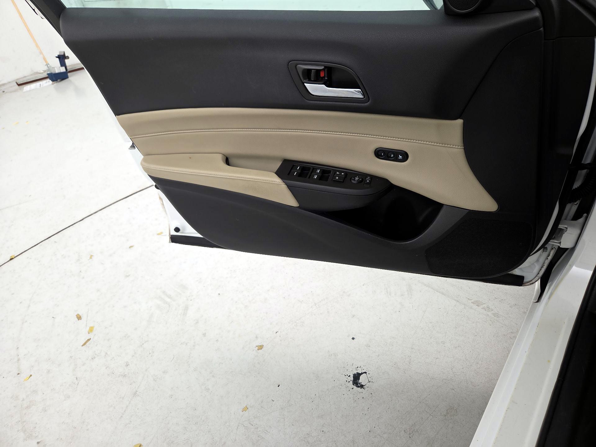 Thumbnail: 2017 Acura ILX - 10