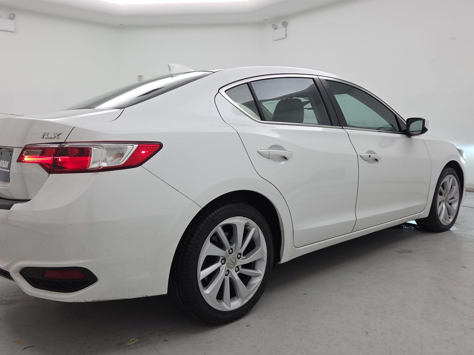 Thumbnail: 2017 Acura ILX - 5