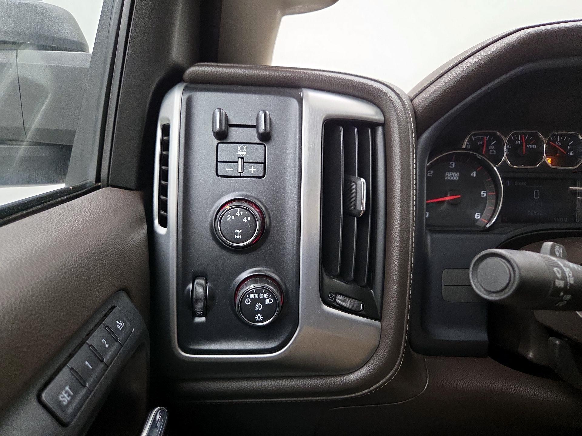Thumbnail: 2016 GMC Sierra 2500 - 11