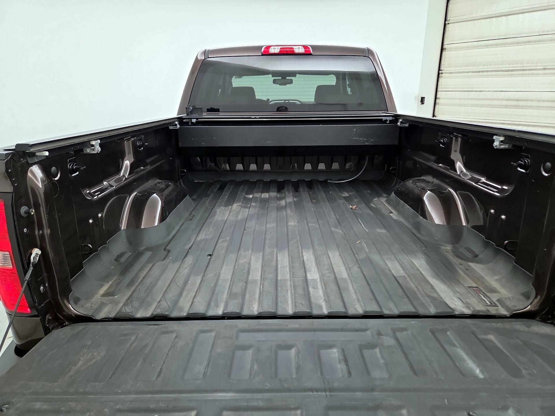Thumbnail: 2016 GMC Sierra 2500 - 19