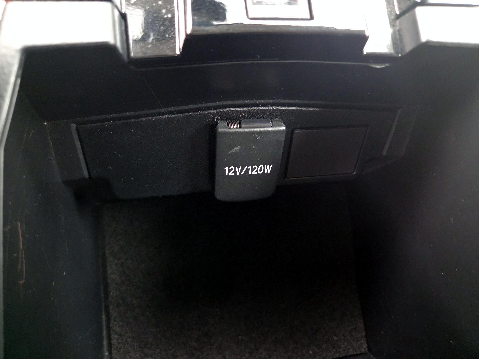 Thumbnail: 2022 Toyota Corolla Cross - 18