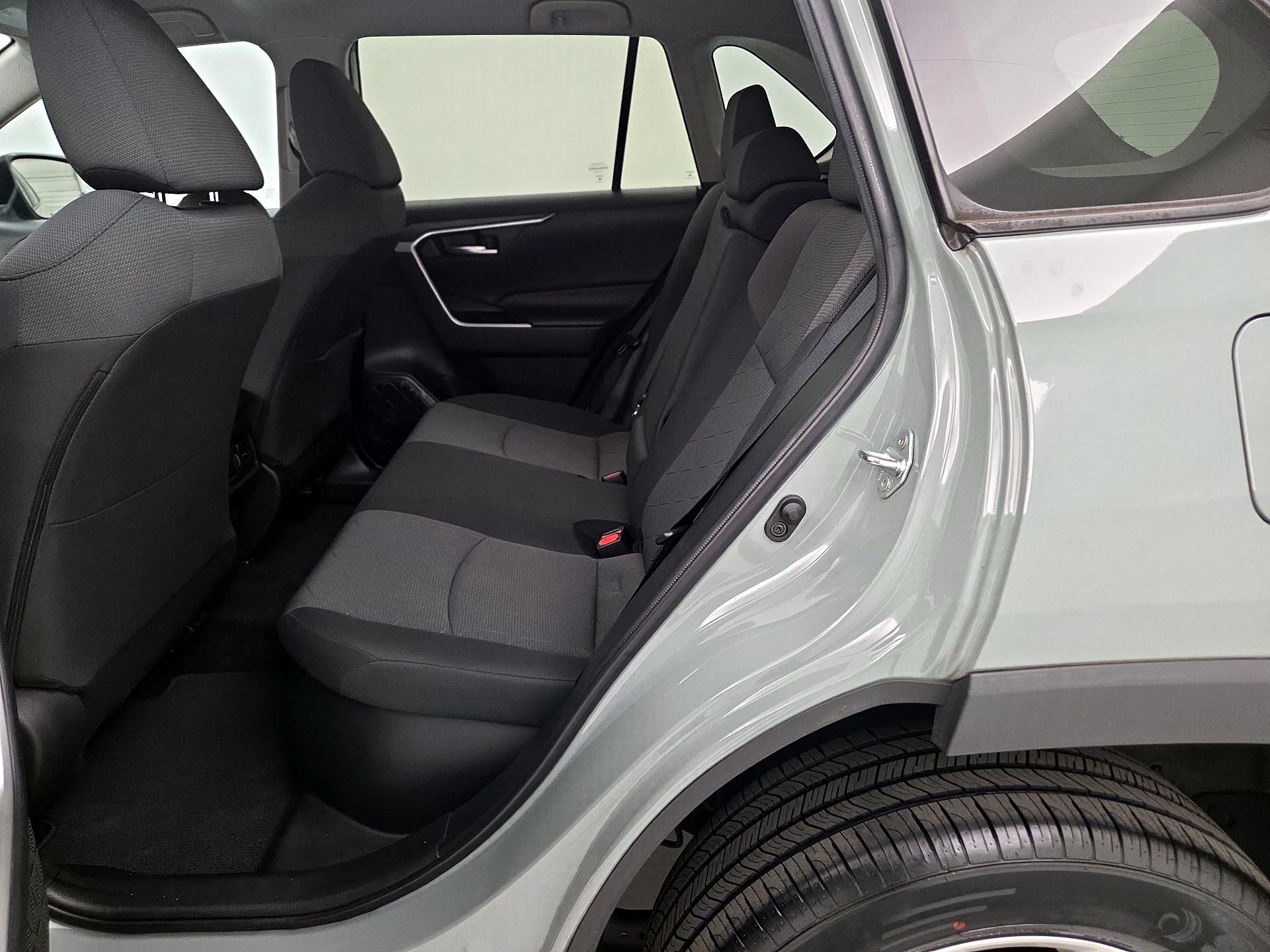 Thumbnail: 2020 Toyota RAV4 - 19