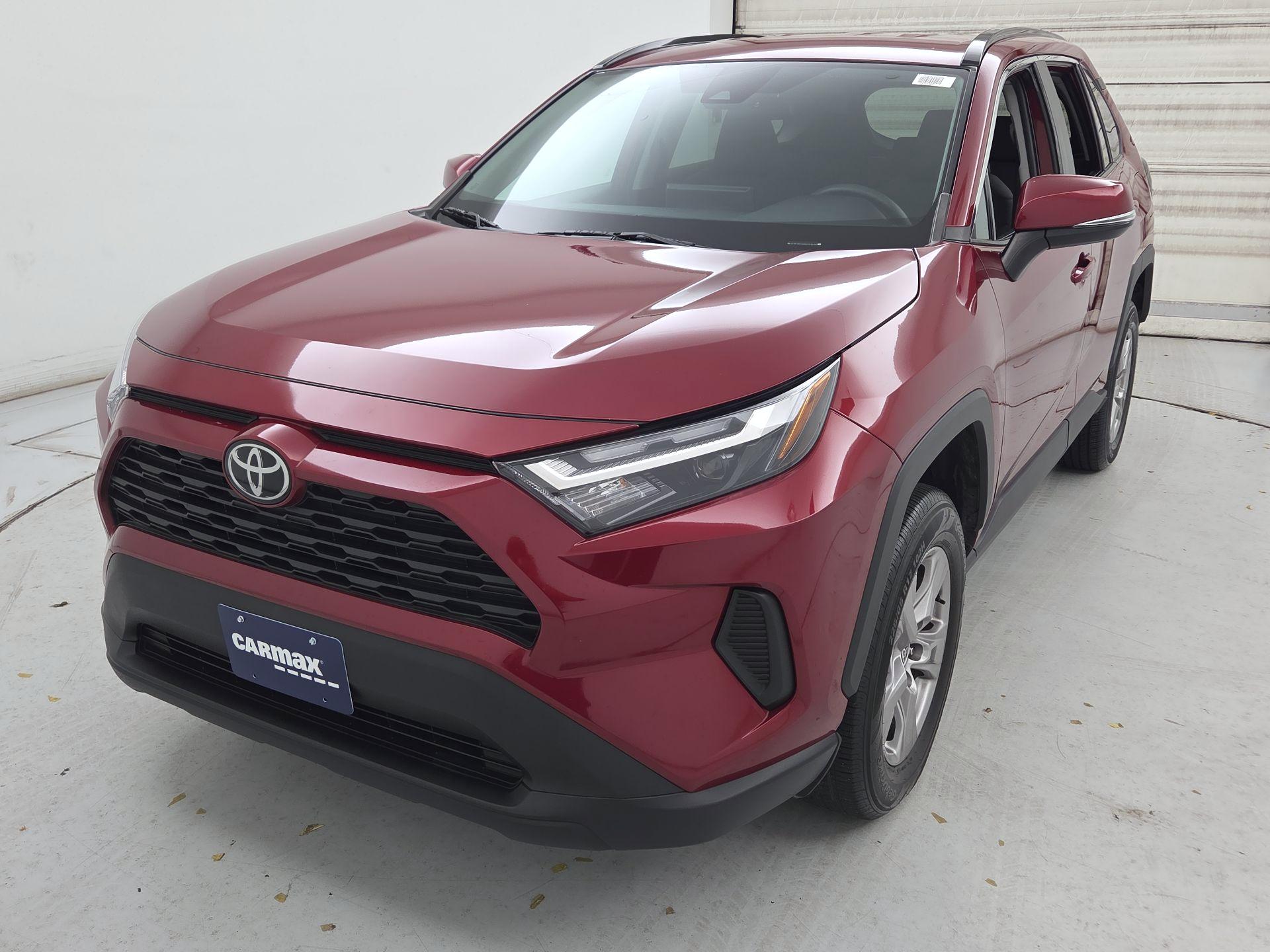 Thumbnail: 2022 Toyota RAV4 - 3