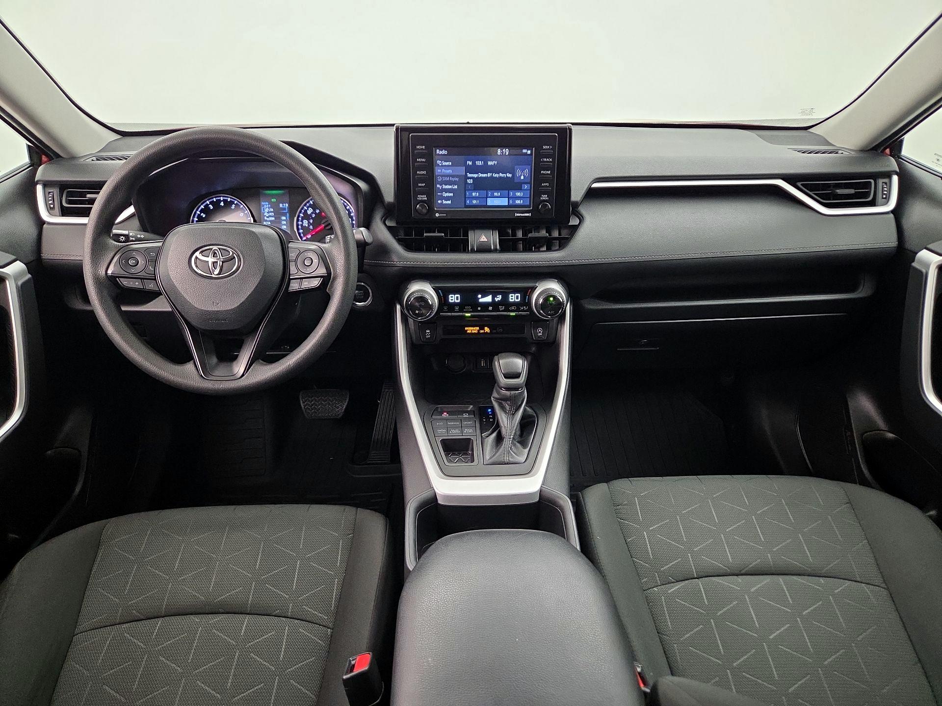 Thumbnail: 2022 Toyota RAV4 - 8